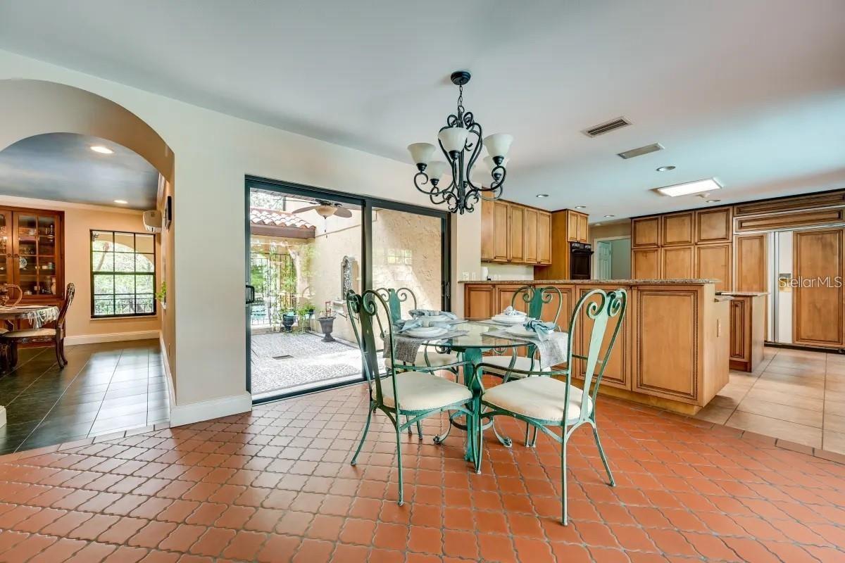 12103 BRIGHTWATER BLVD, TEMPLE TERRACE, FL, 33617