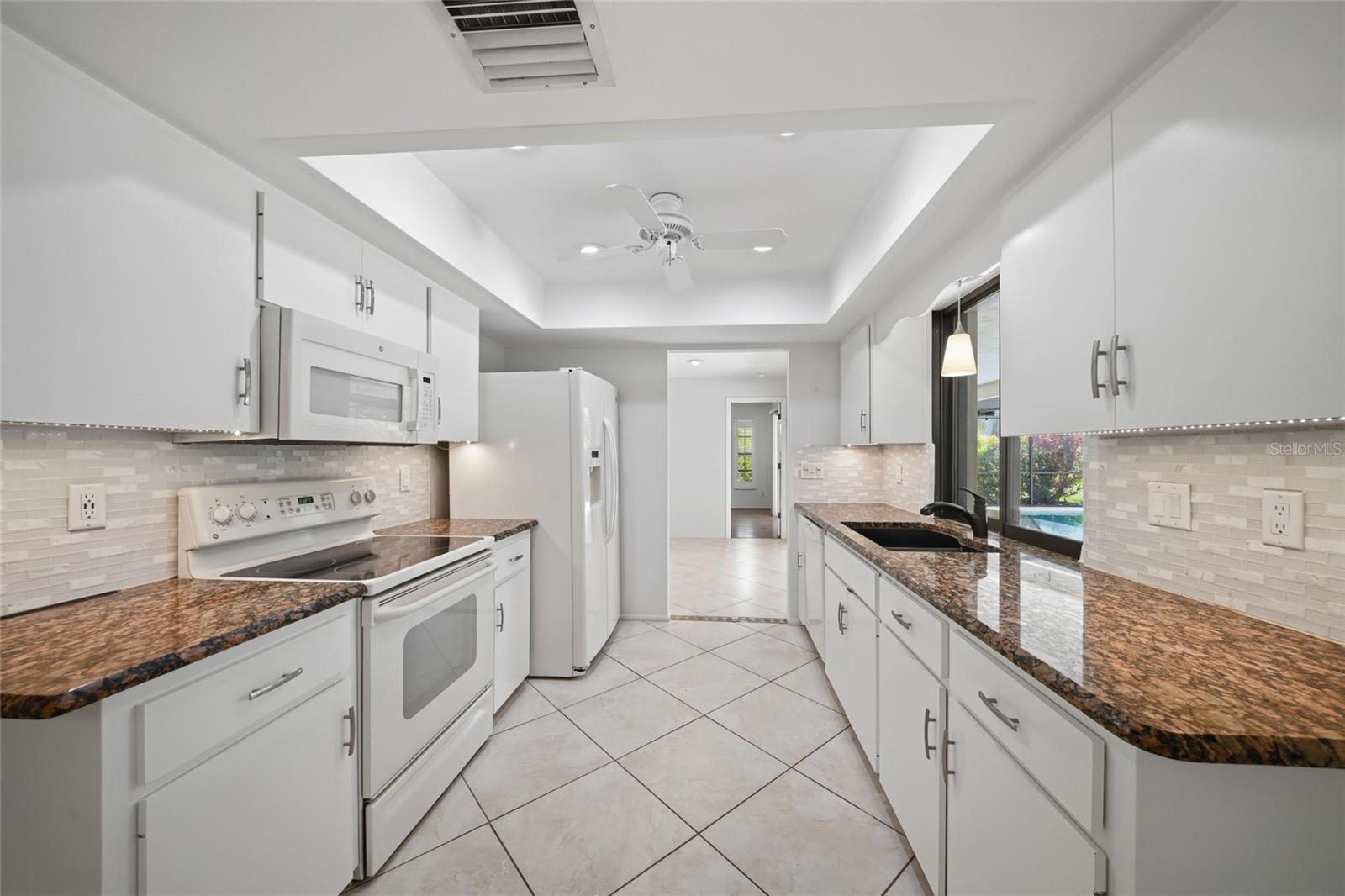 450 RUBENS DR E, NOKOMIS, FL, 34275
