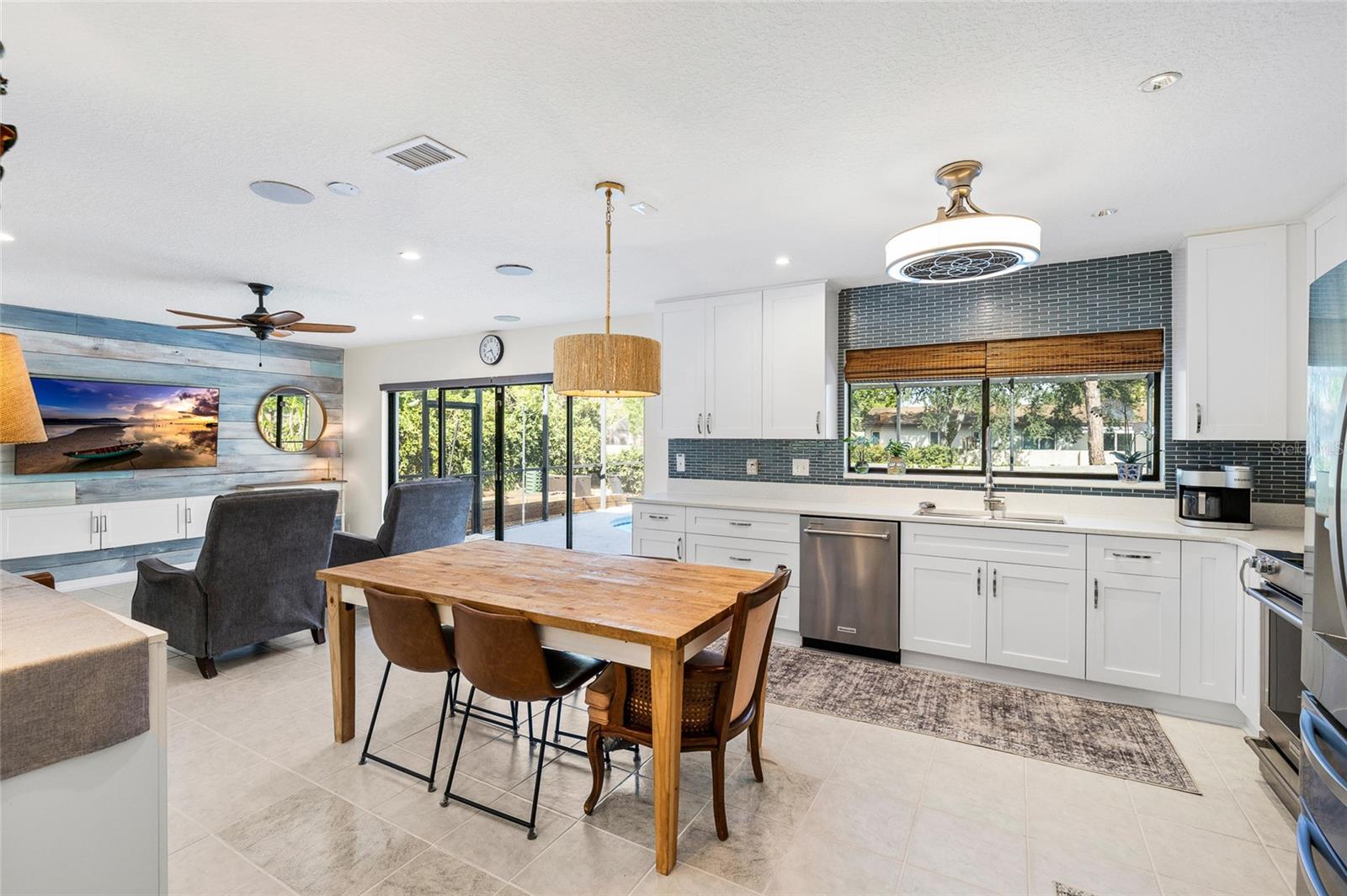 15620 GARDENSIDE LN, TAMPA, FL, 33624