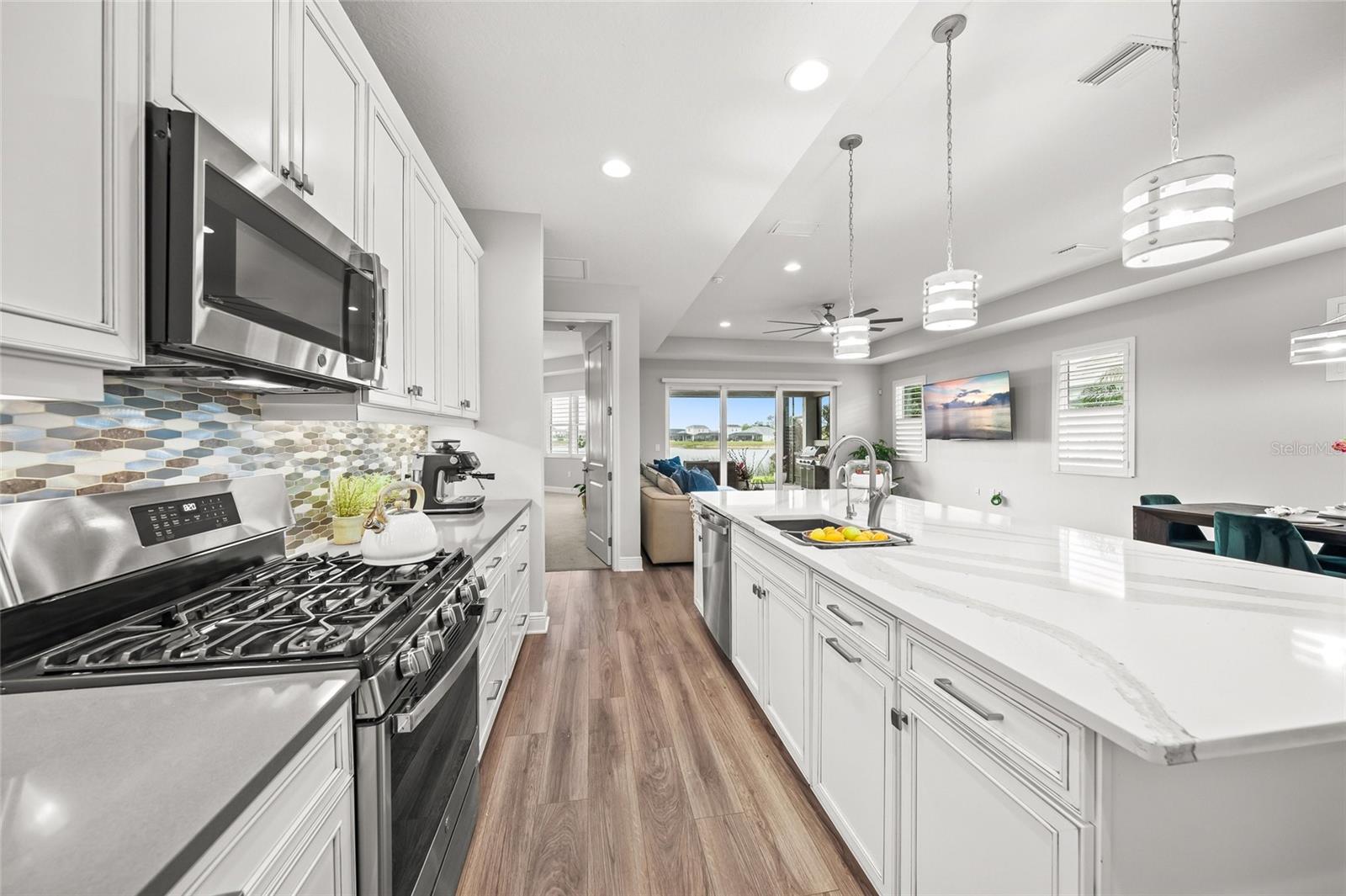 997 CROSSWIND AVE, SARASOTA, FL, 34240