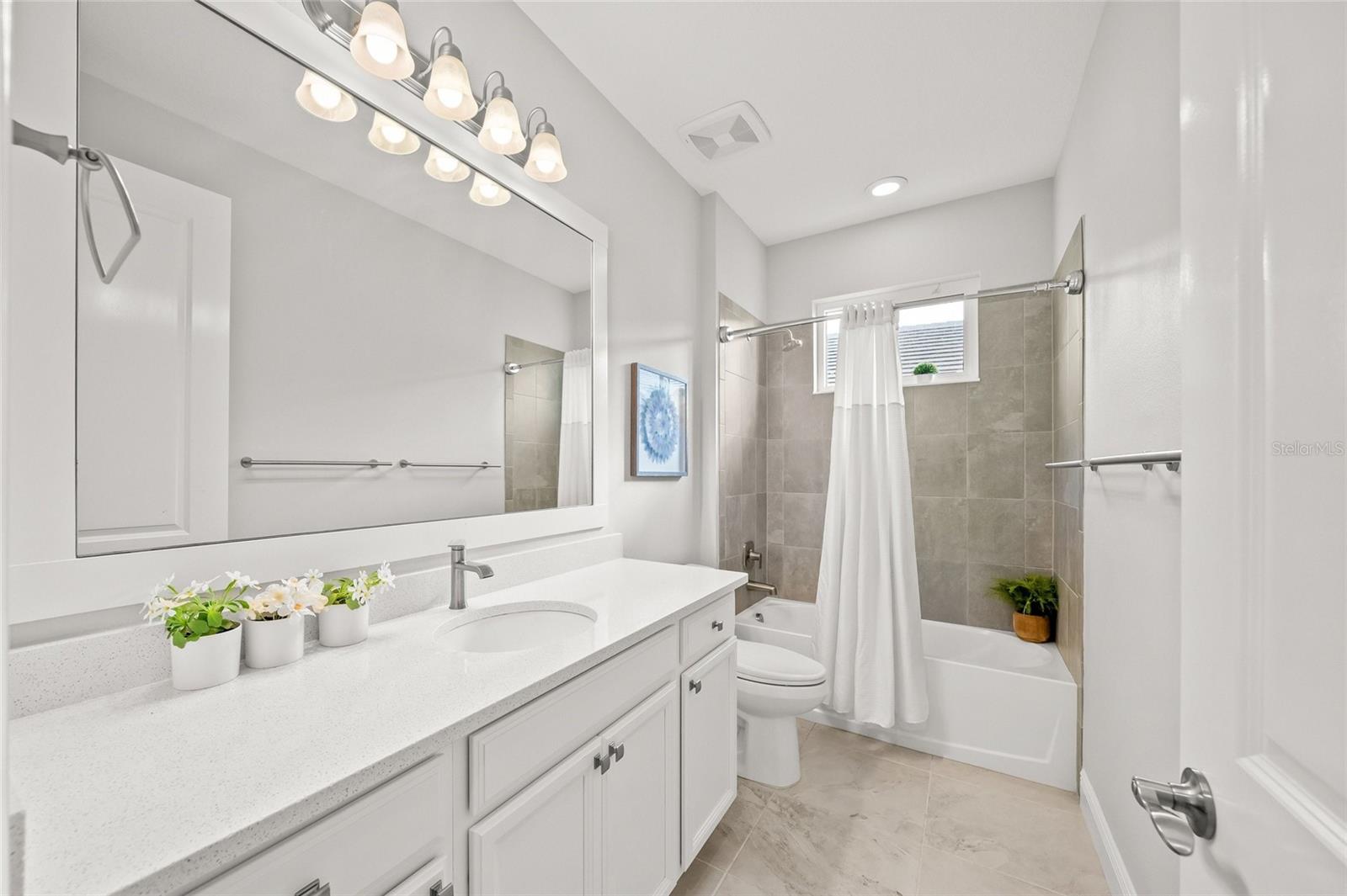 997 CROSSWIND AVE, SARASOTA, FL, 34240