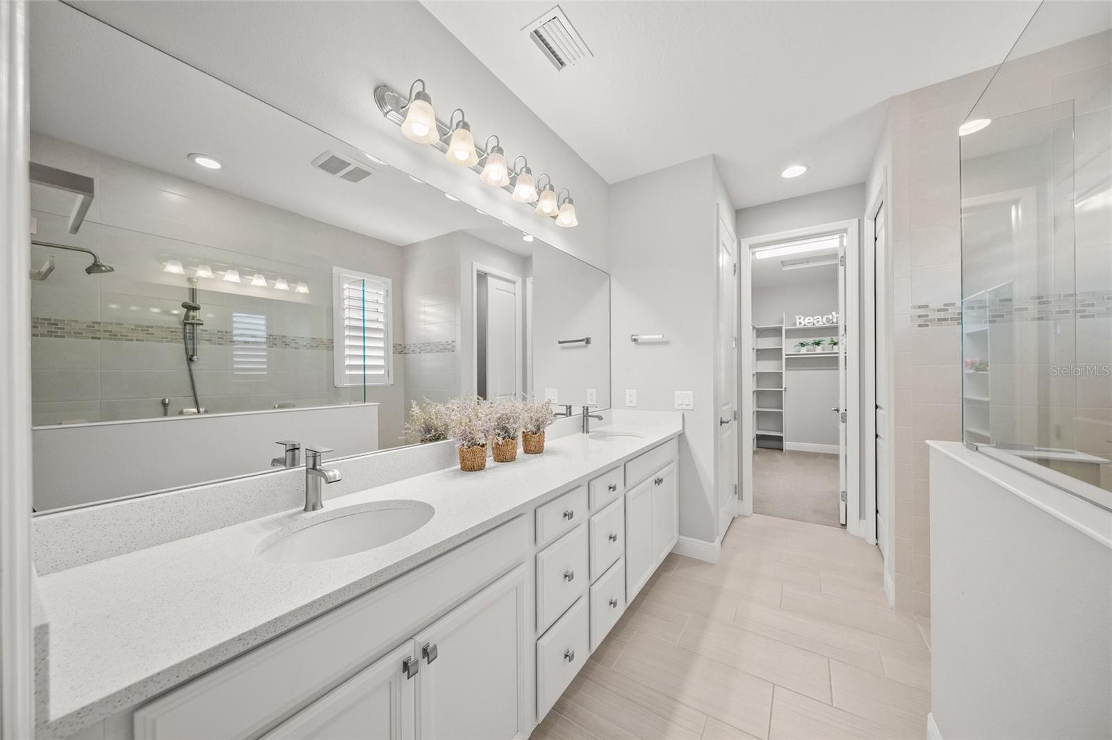 997 CROSSWIND AVE, SARASOTA, FL, 34240
