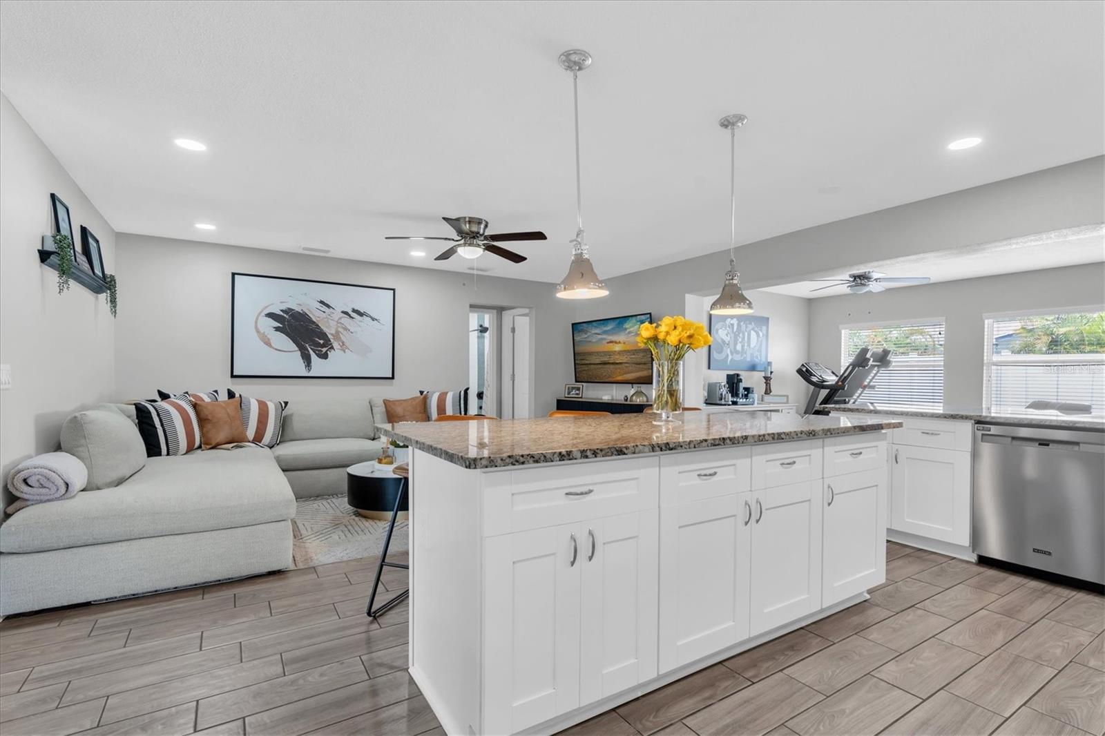 6860 14TH WAY S, ST PETERSBURG, FL, 33705