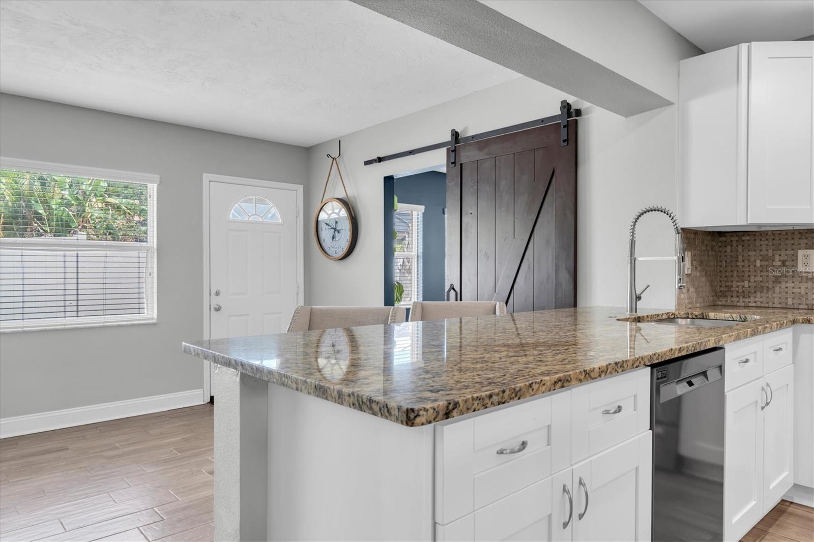 6860 14TH WAY S, ST PETERSBURG, FL, 33705