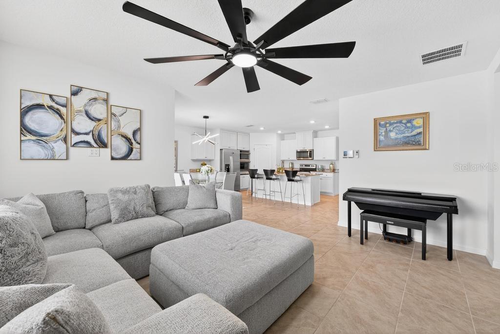 33470 ALWAYS DREAMING CT, SORRENTO, FL, 32776