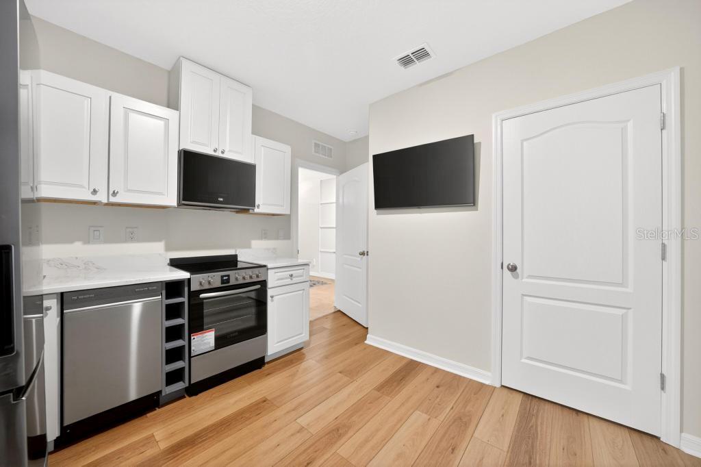 33470 ALWAYS DREAMING CT, SORRENTO, FL, 32776