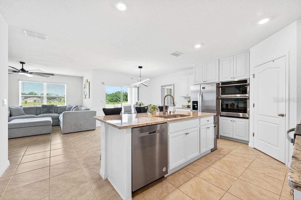 33470 ALWAYS DREAMING CT, SORRENTO, FL, 32776