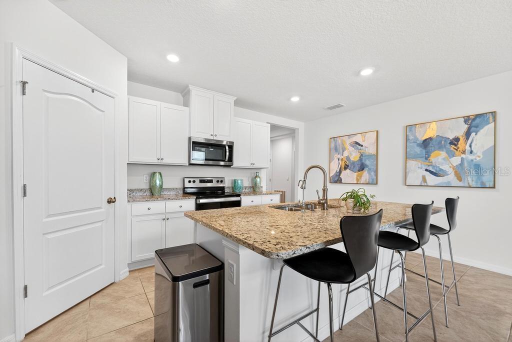 33470 ALWAYS DREAMING CT, SORRENTO, FL, 32776