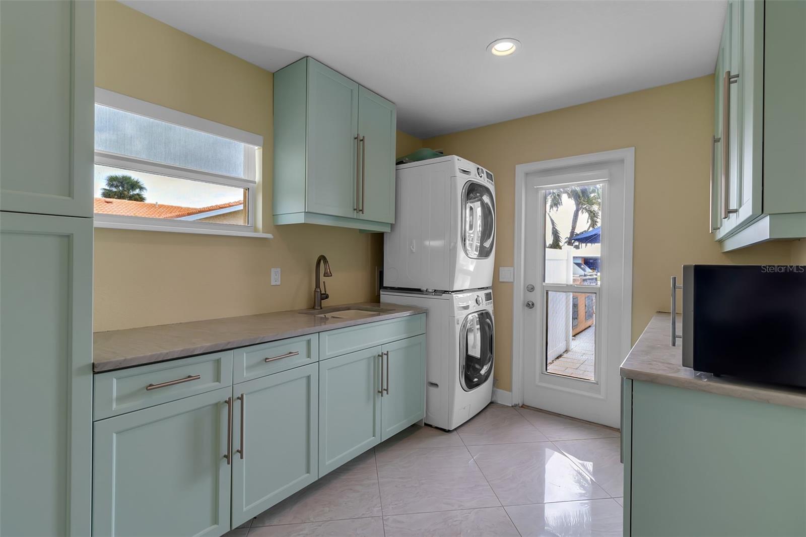524 HORNBLOWER LN, LONGBOAT KEY, FL, 34228