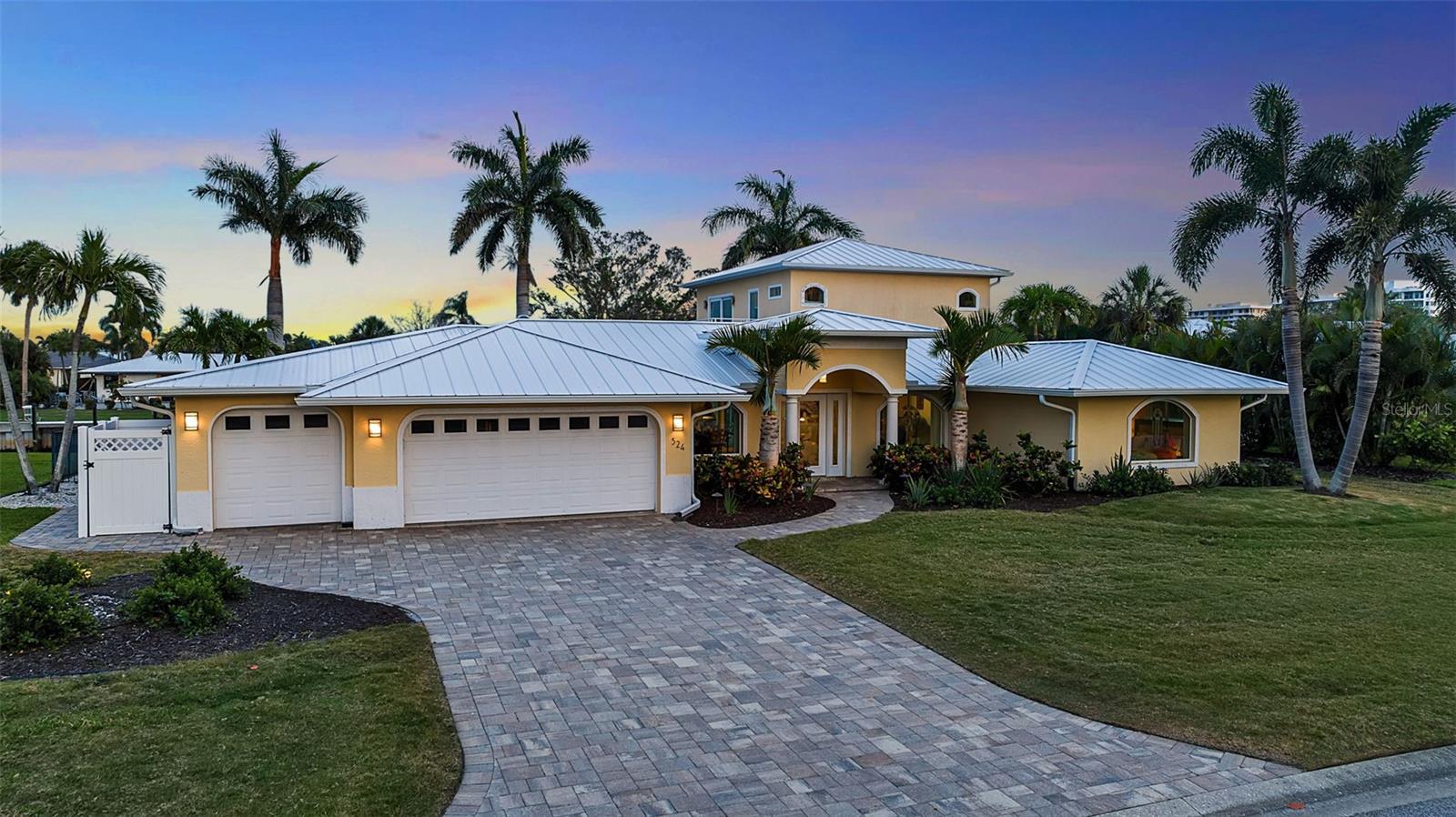 524 HORNBLOWER LN, LONGBOAT KEY, FL, 34228