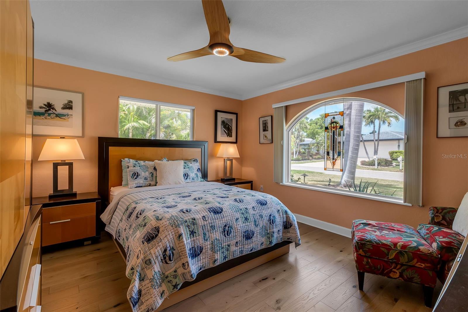 524 HORNBLOWER LN, LONGBOAT KEY, FL, 34228