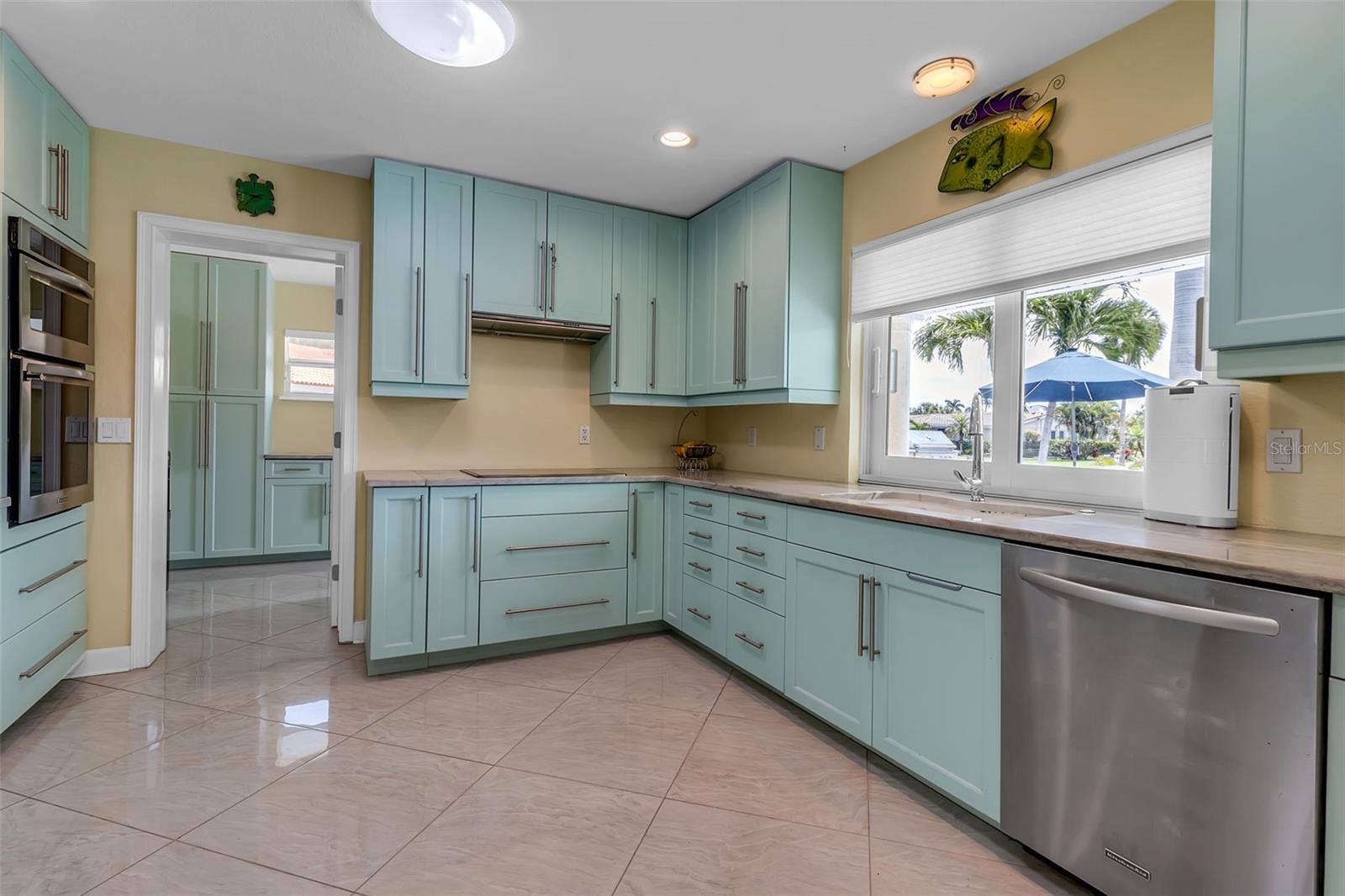 524 HORNBLOWER LN, LONGBOAT KEY, FL, 34228
