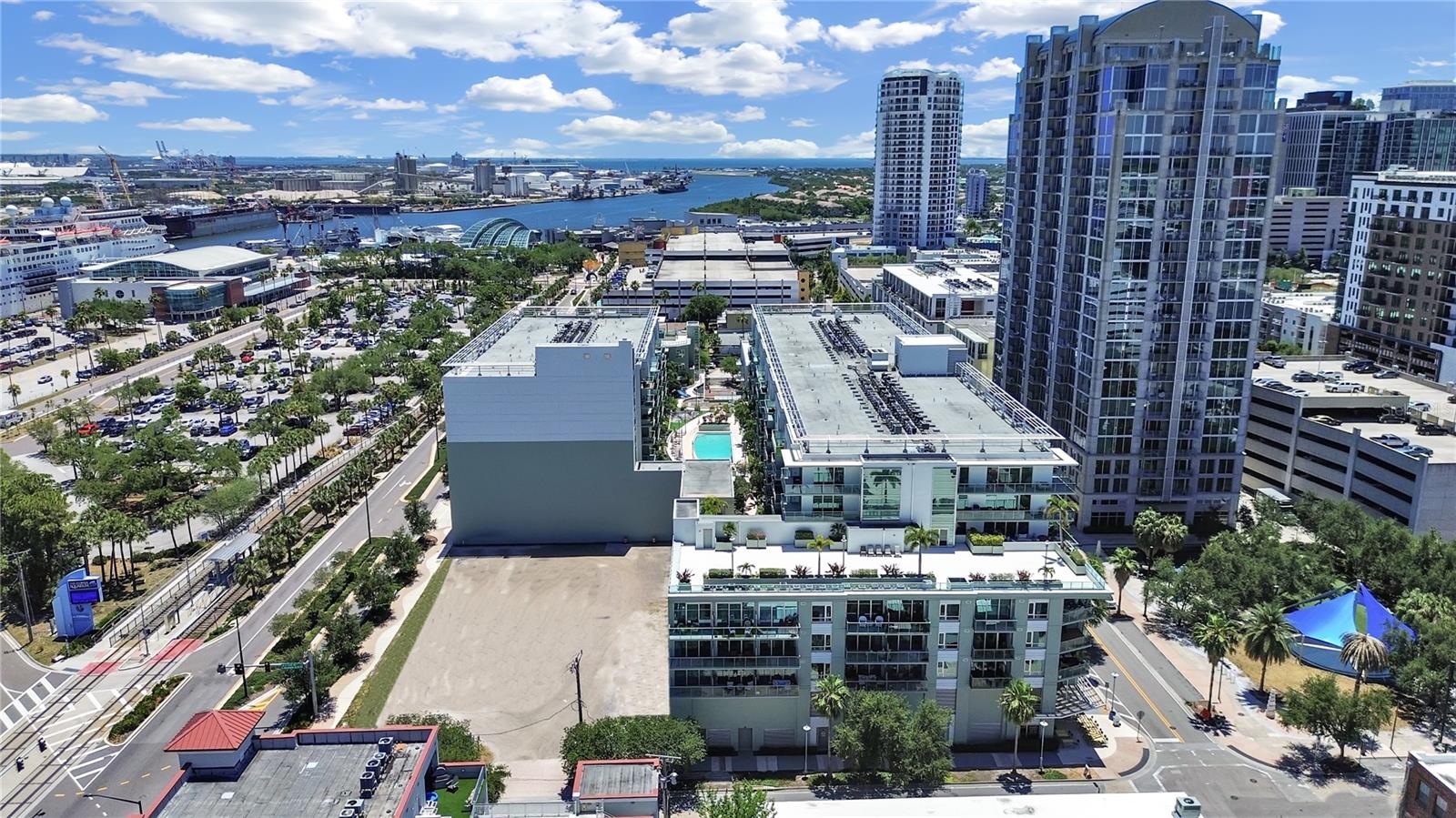 912 CHANNELSIDE DR #2805, TAMPA, FL, 33602