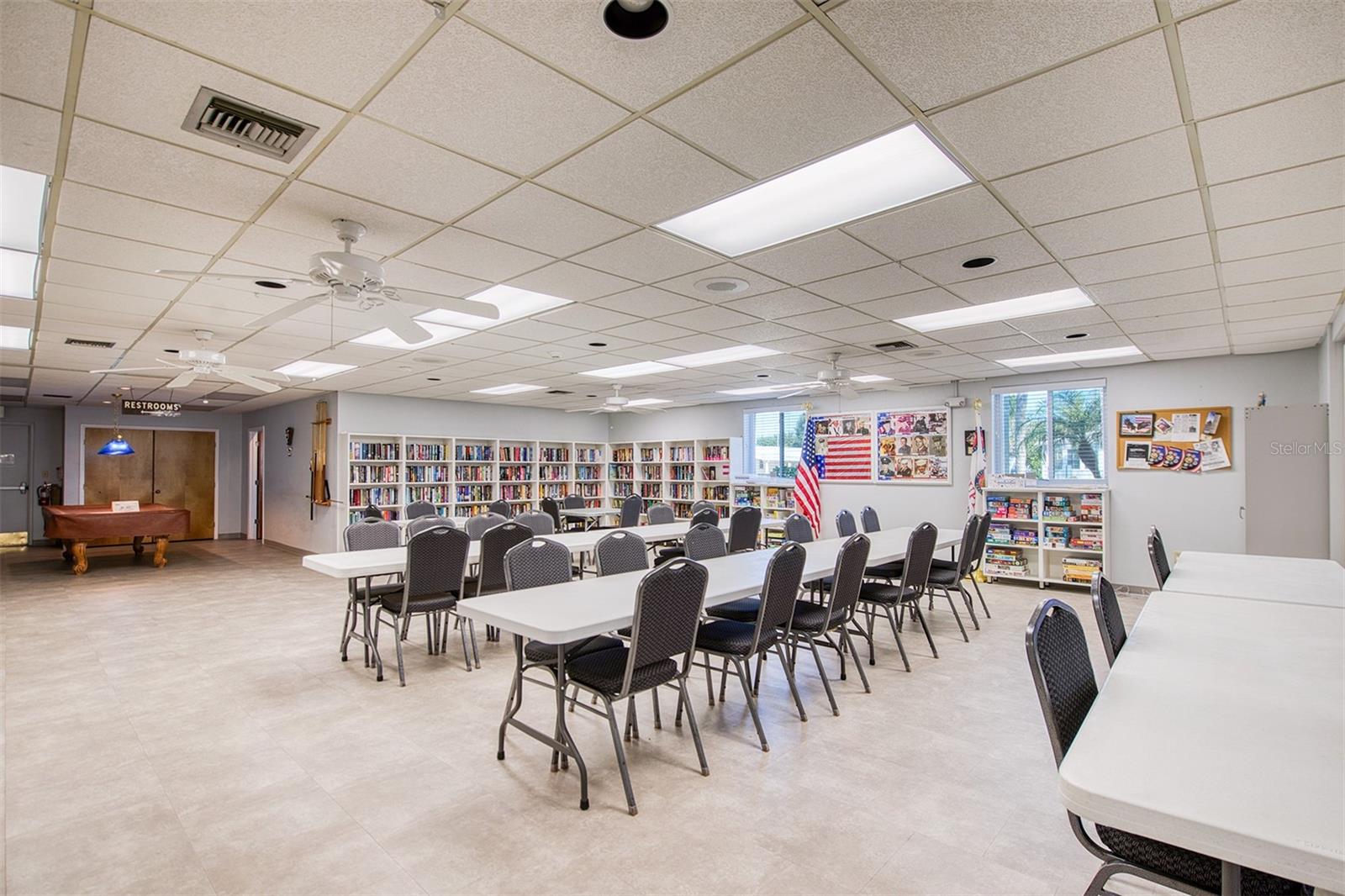 417 DOLPHIN DR S, OLDSMAR, FL, 34677