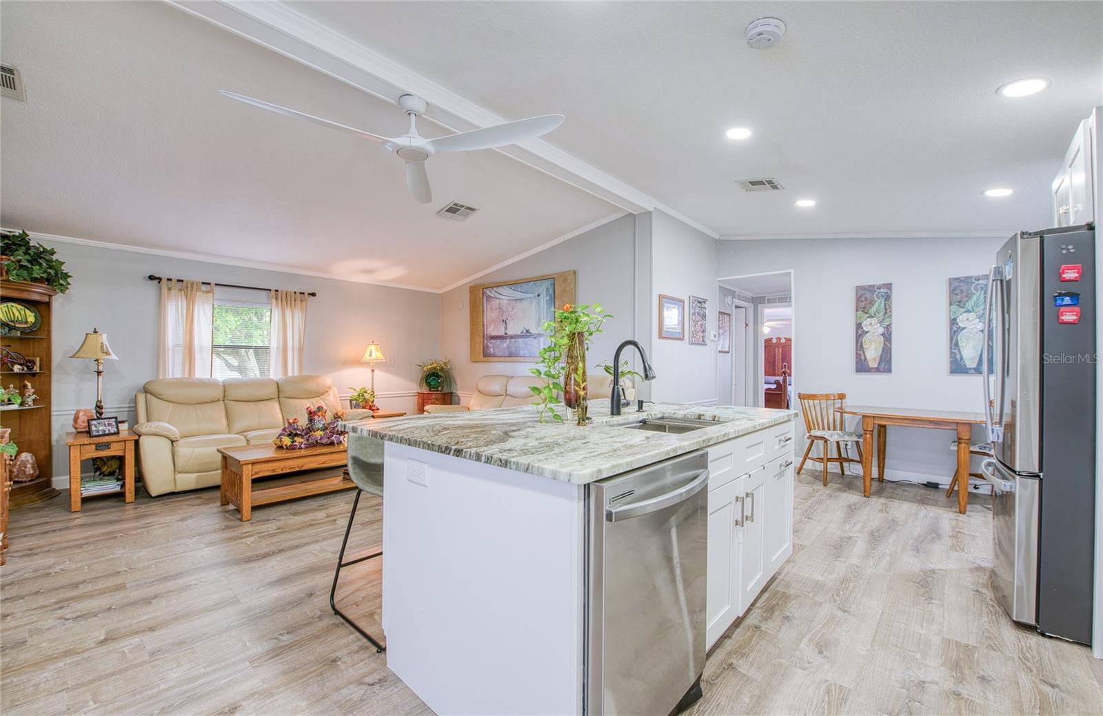 417 DOLPHIN DR S, OLDSMAR, FL, 34677