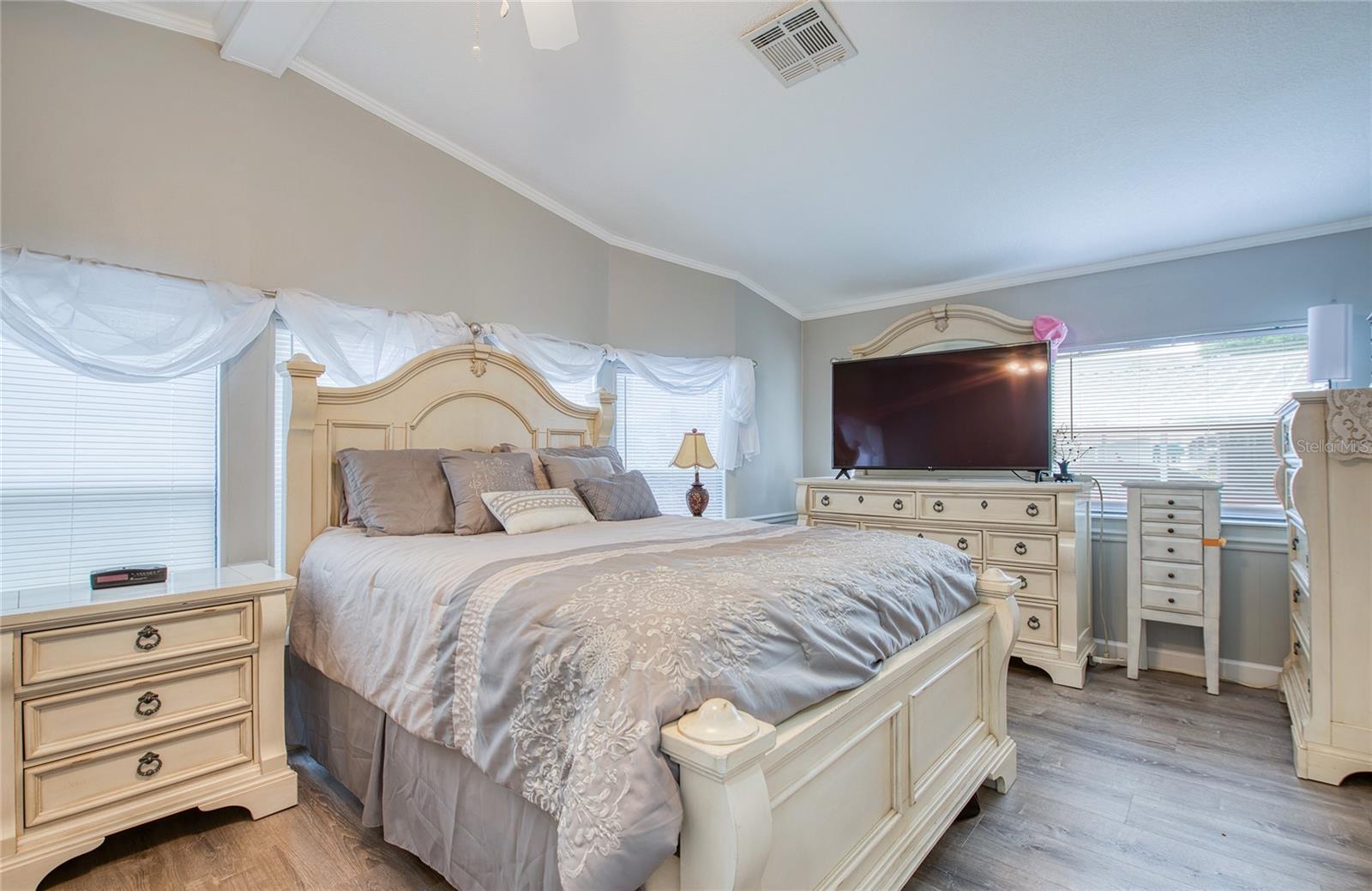 417 DOLPHIN DR S, OLDSMAR, FL, 34677