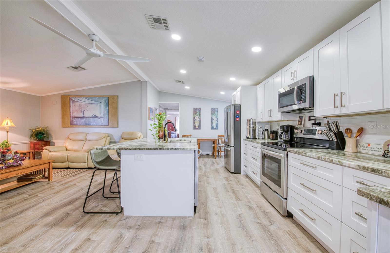 417 DOLPHIN DR S, OLDSMAR, FL, 34677