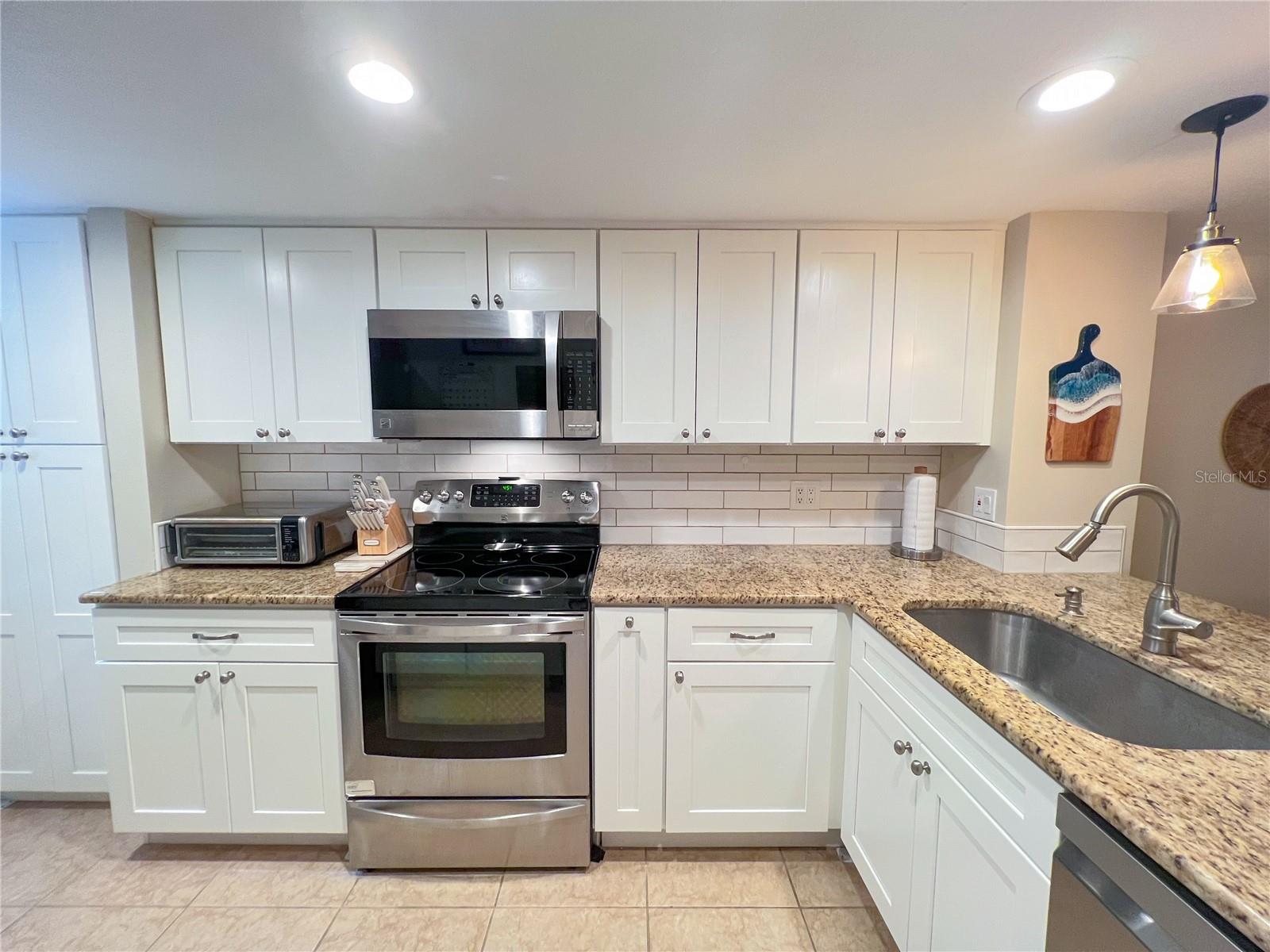 6721 121 AVE #E, LARGO, FL, 33773