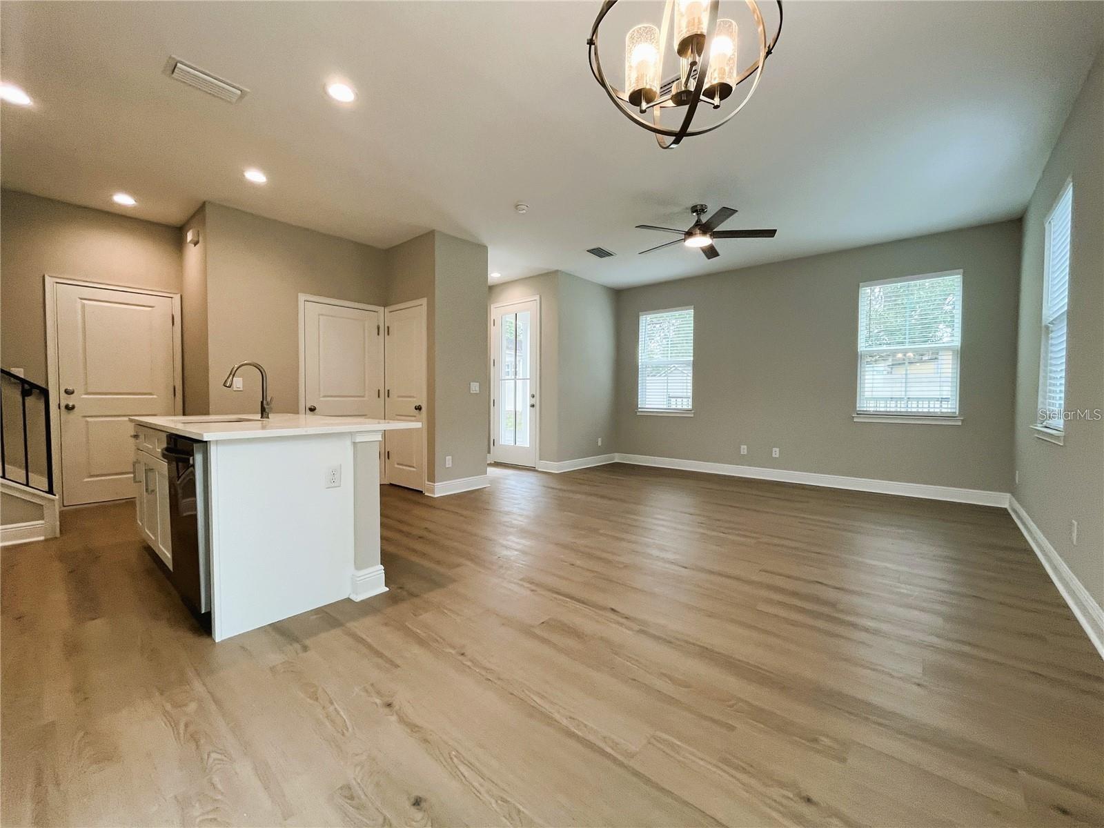 2238 S BUMBY AVE #160, ORLANDO, FL, 32806