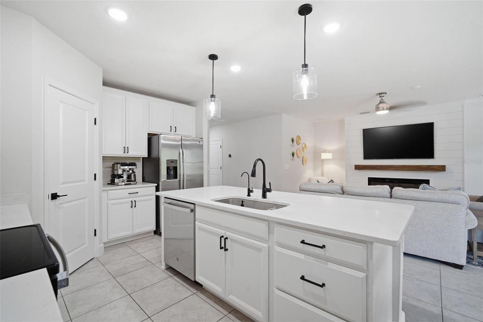 10325 GLIDING EAGLE WAY, LAND O LAKES, FL, 34638