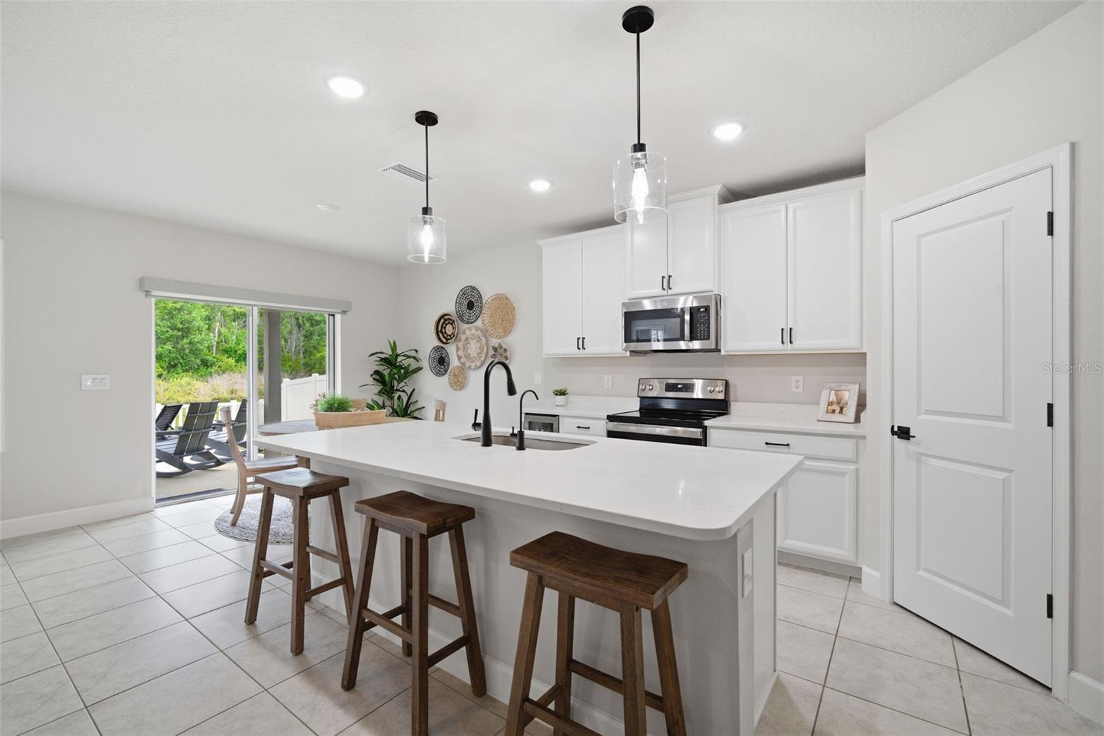 10325 GLIDING EAGLE WAY, LAND O LAKES, FL, 34638