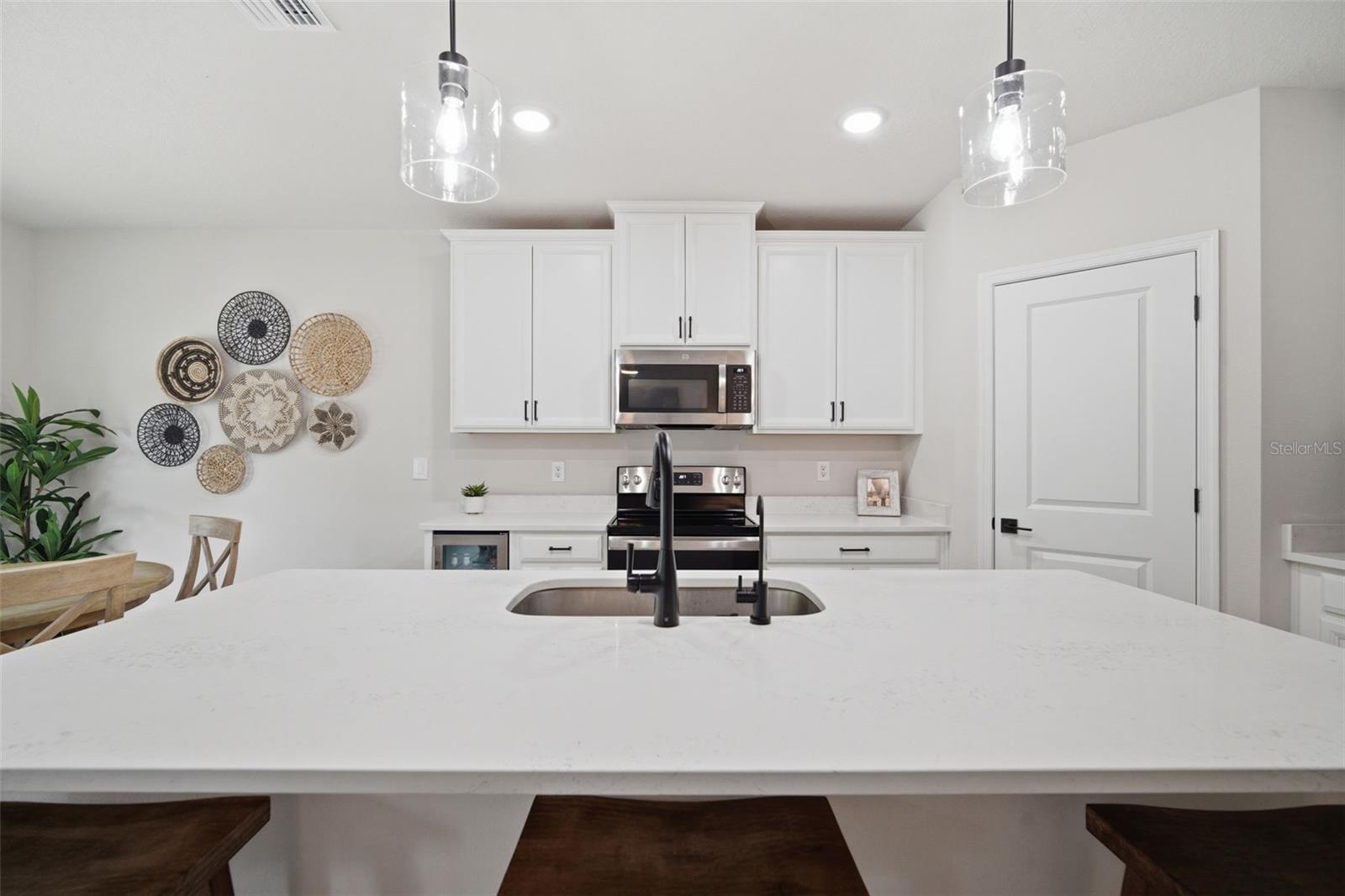 10325 GLIDING EAGLE WAY, LAND O LAKES, FL, 34638