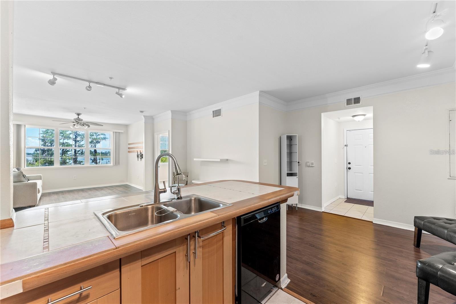3384 CORONA VILLAGE WAY #102, ORLANDO, FL, 32835