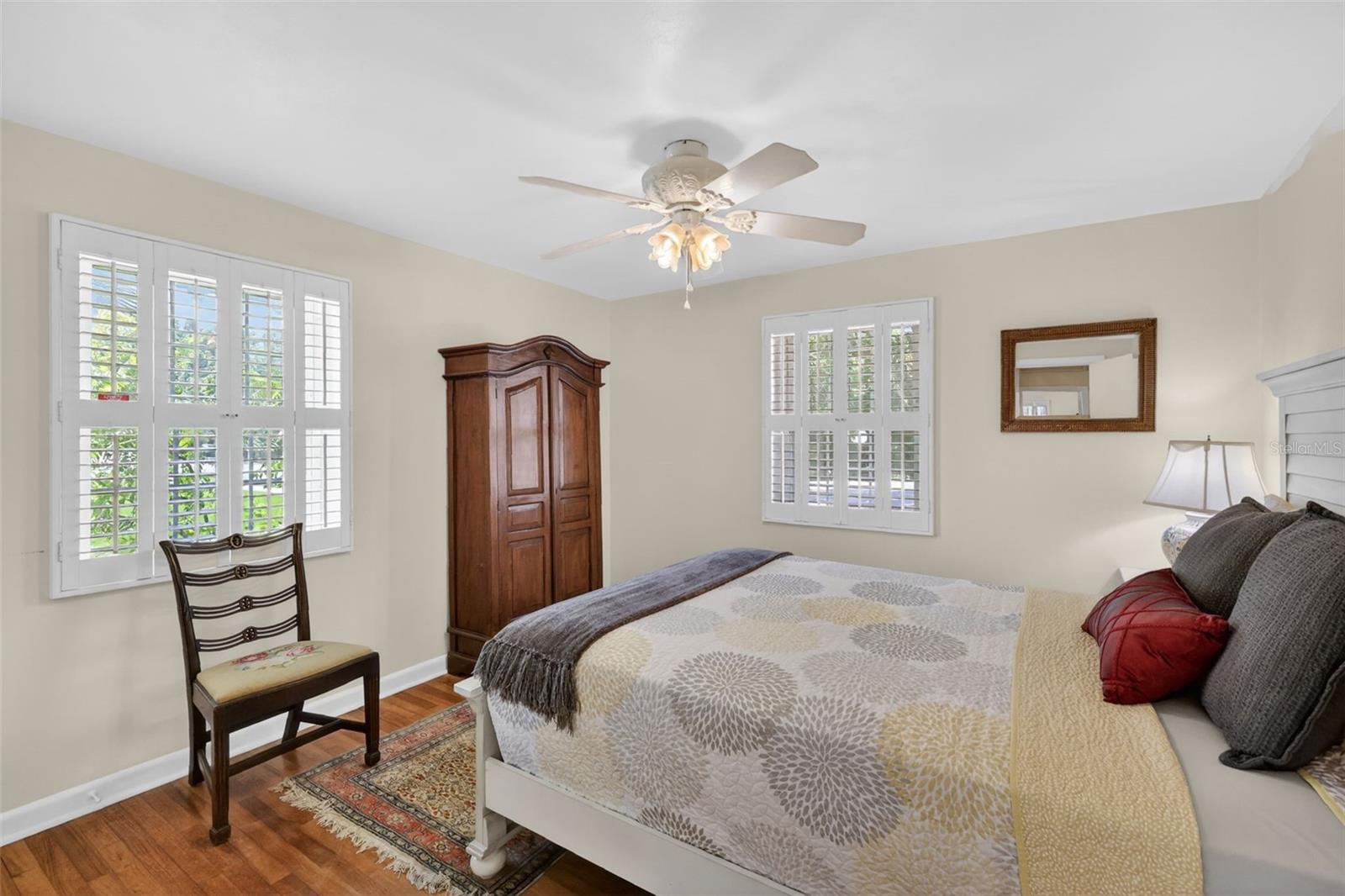 422 W 11TH AVE, MOUNT DORA, FL, 32757