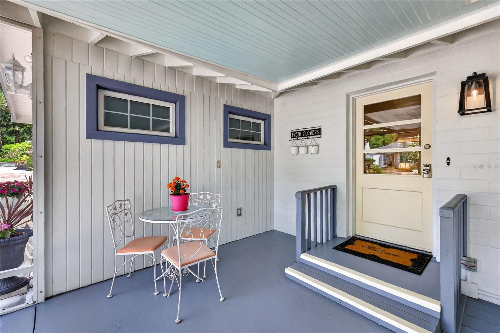 422 W 11TH AVE, MOUNT DORA, FL, 32757