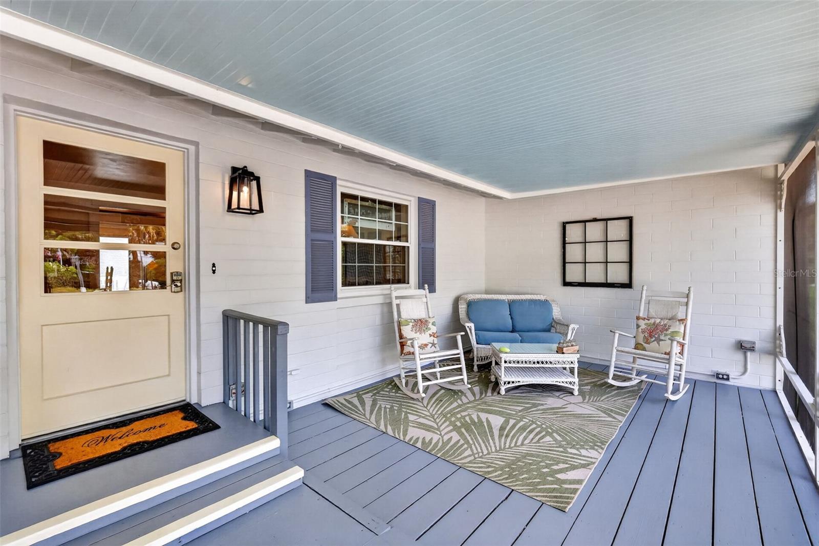 422 W 11TH AVE, MOUNT DORA, FL, 32757