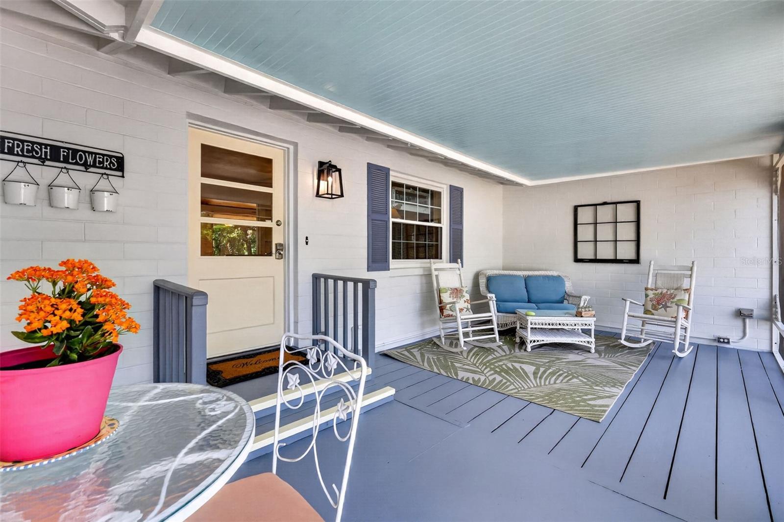 422 W 11TH AVE, MOUNT DORA, FL, 32757