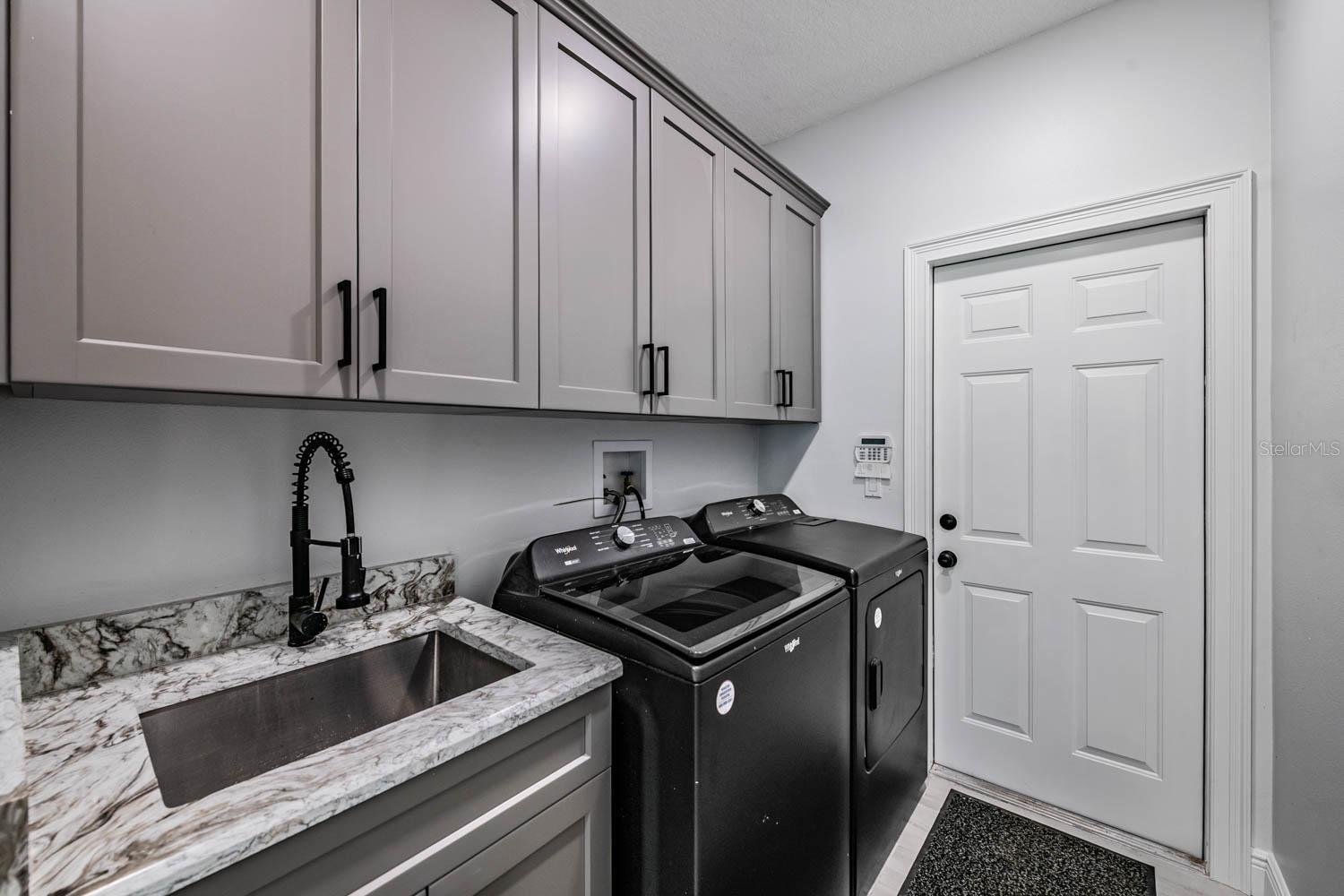17833 HYLAND LN, DADE CITY, FL, 33523