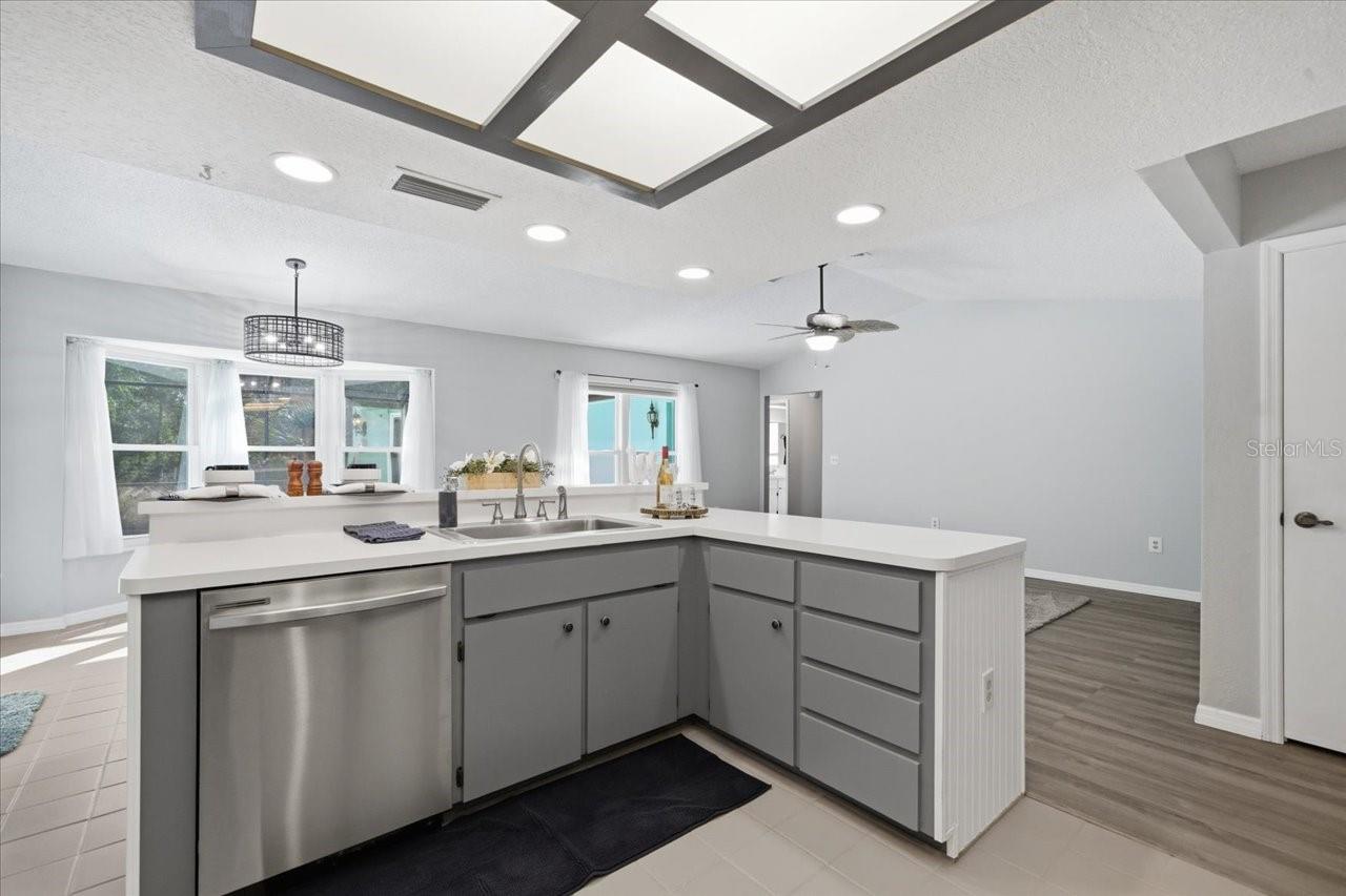 8370 WINDRIDGE WAY, WEEKI WACHEE, FL, 34613