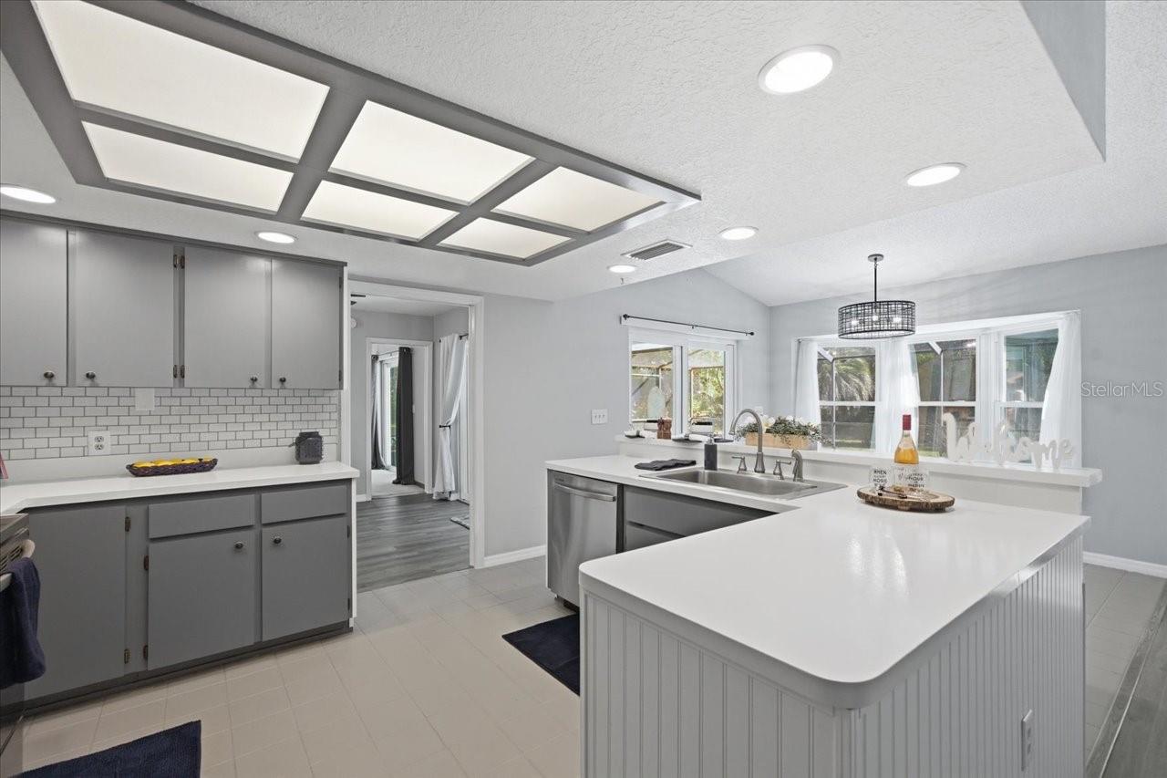 8370 WINDRIDGE WAY, WEEKI WACHEE, FL, 34613