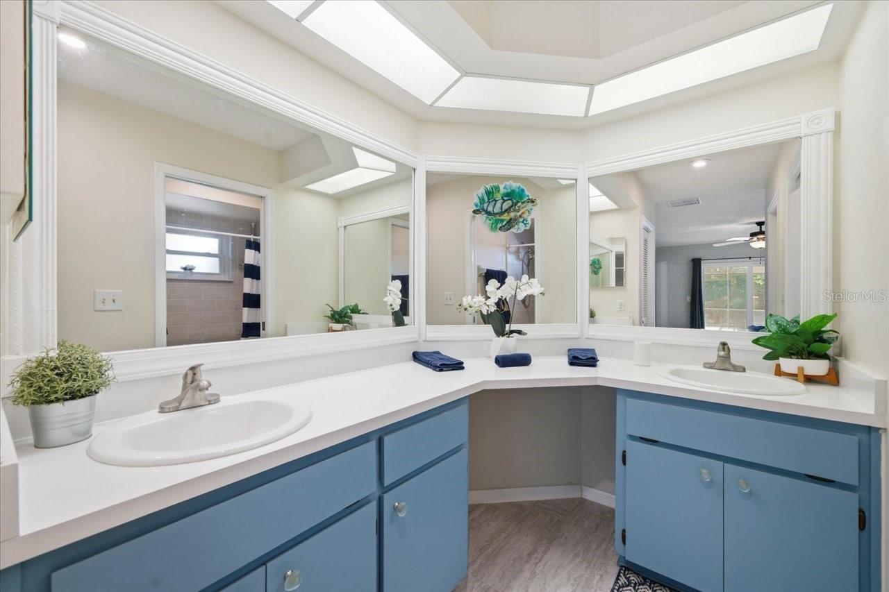 8370 WINDRIDGE WAY, WEEKI WACHEE, FL, 34613