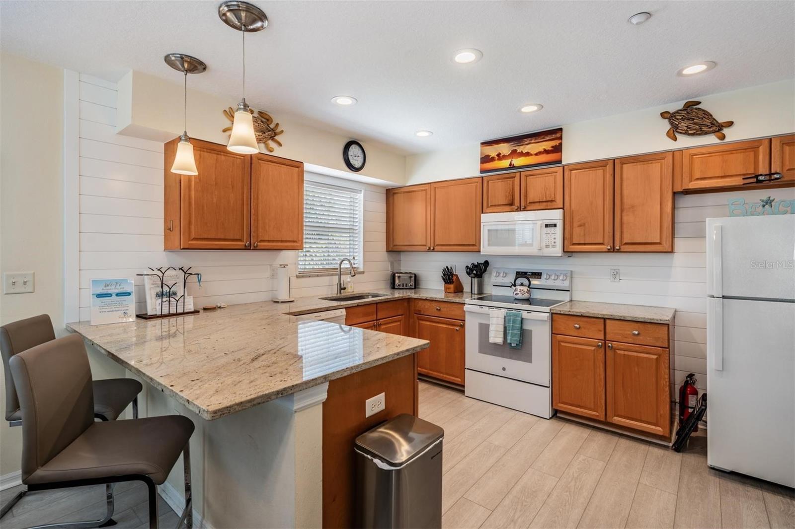 1500 GULF BLVD #204B, INDIAN ROCKS BEACH, FL, 33785