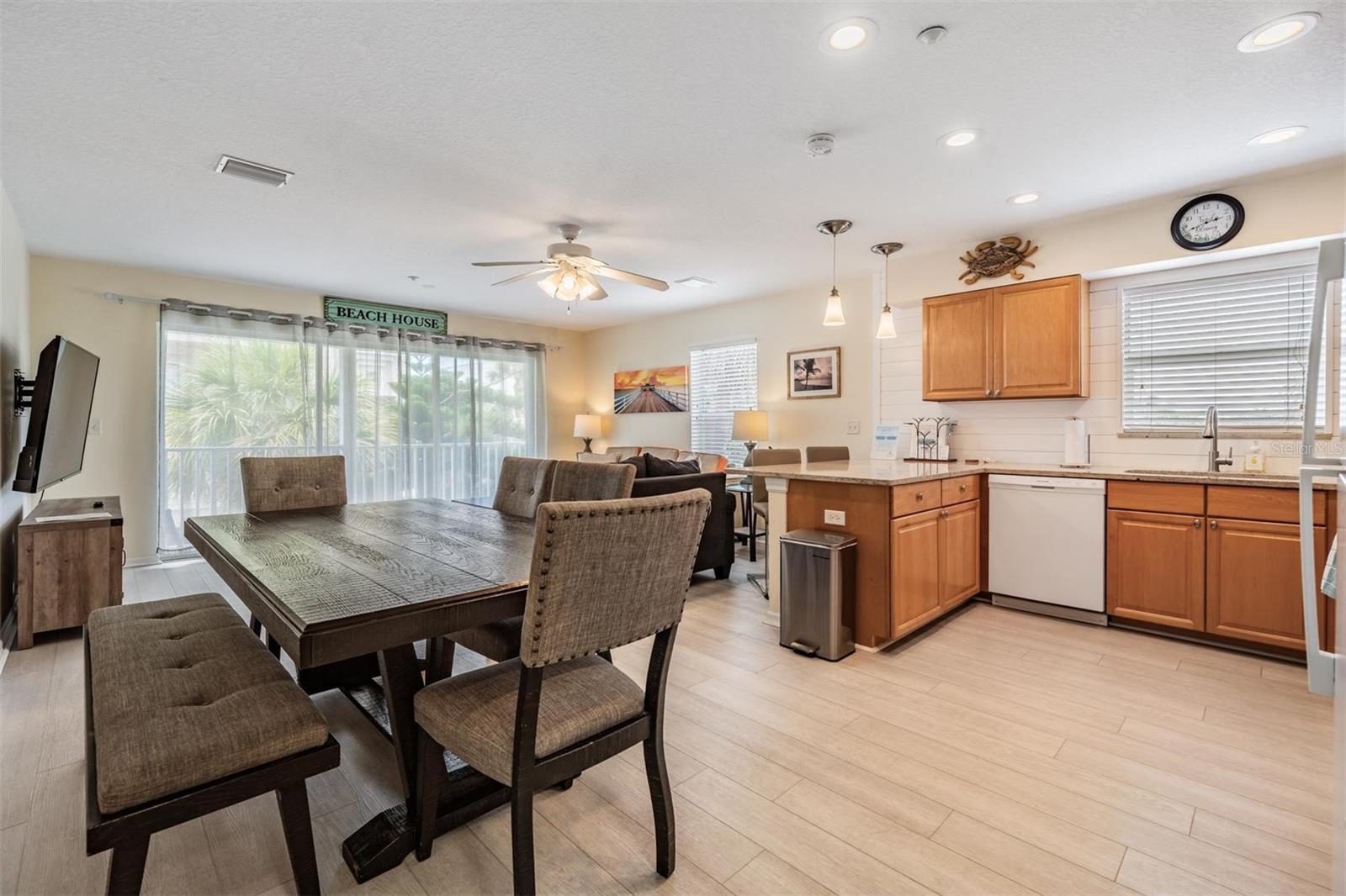 1500 GULF BLVD #204B, INDIAN ROCKS BEACH, FL, 33785