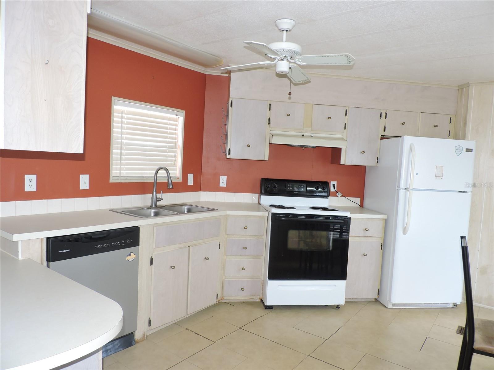 CALOOSA LAKE VILLAGE, LAKE WALES, FL, 33859
