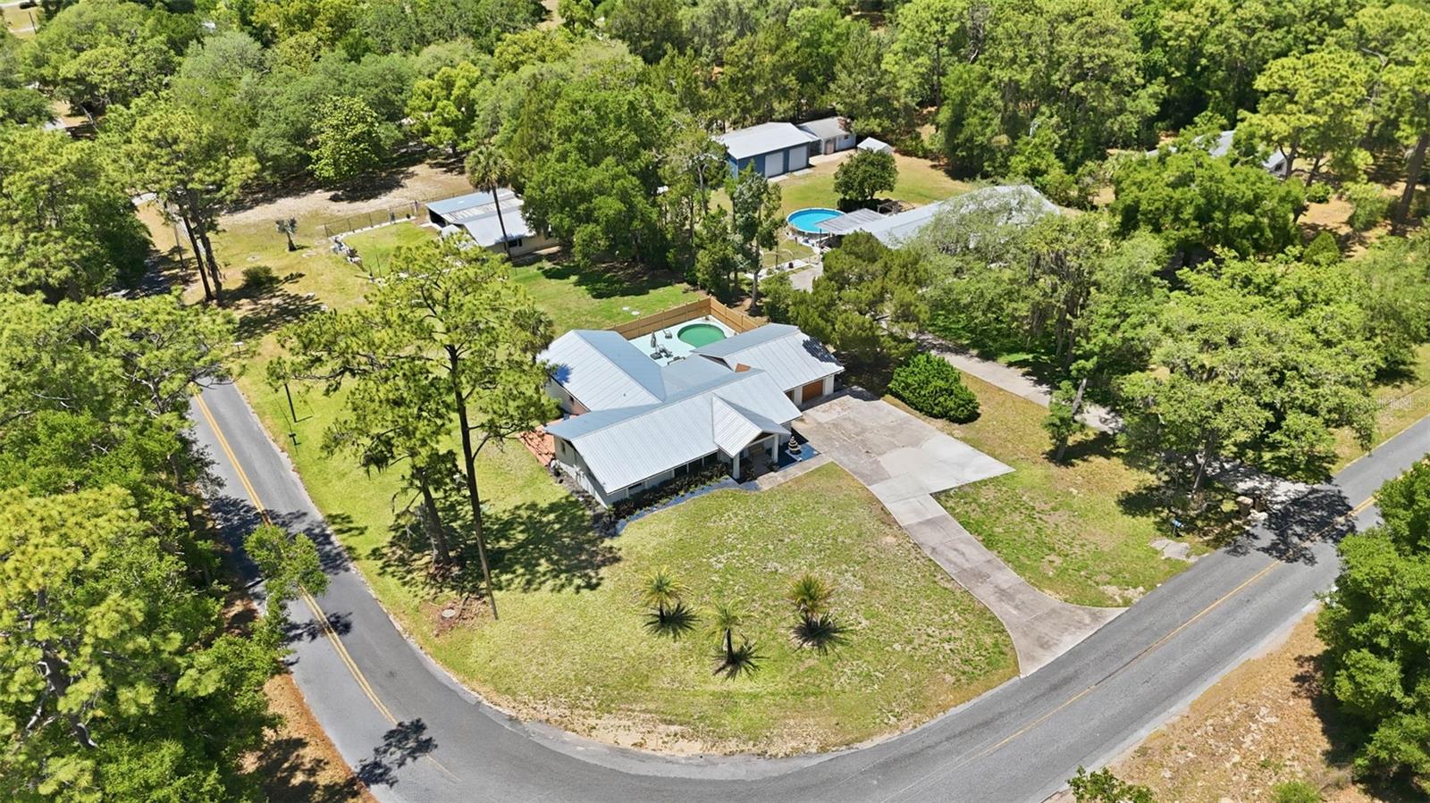 37237 GRAYS AIRPORT RD, LADY LAKE, FL, 32159