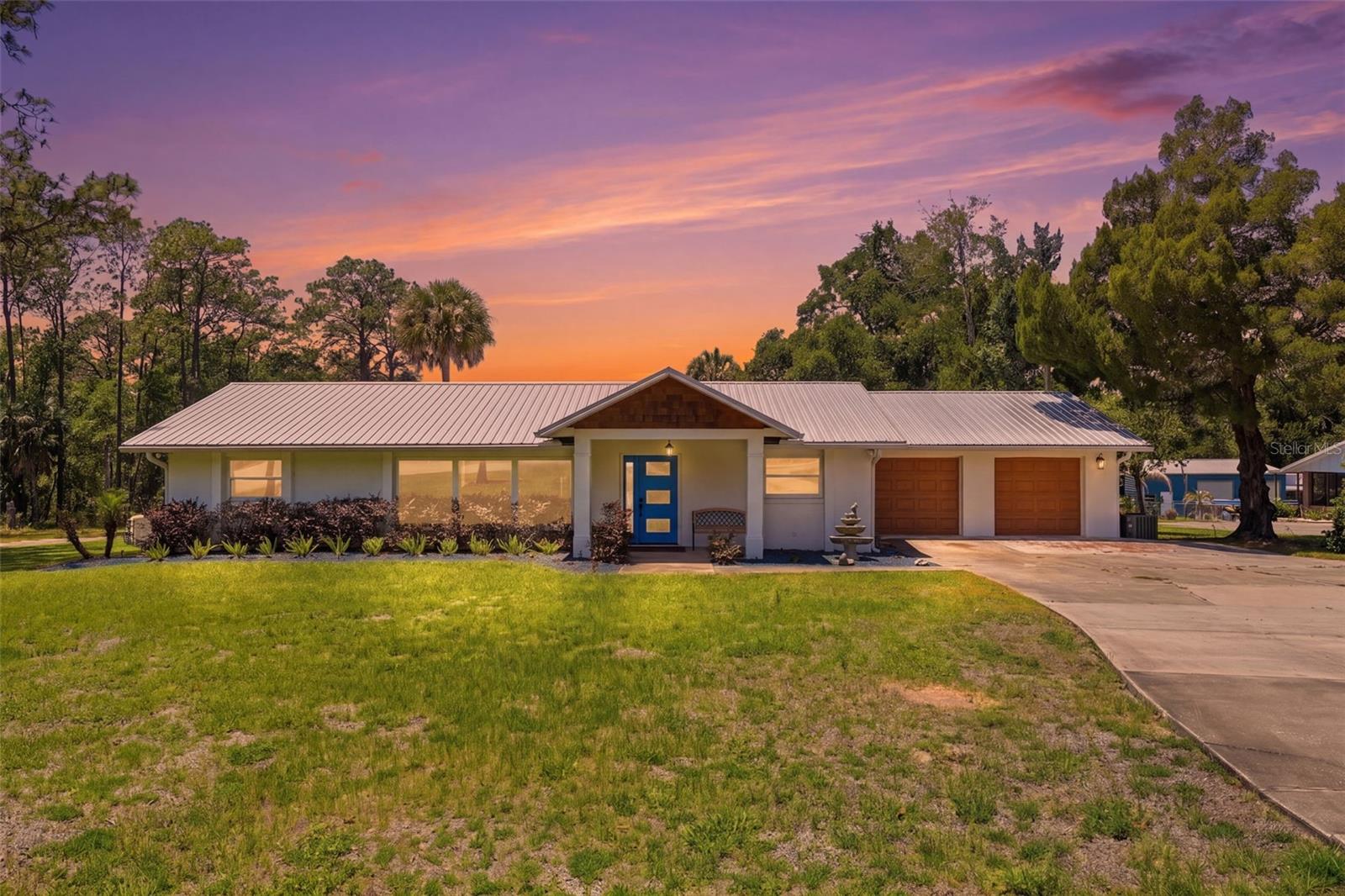37237 GRAYS AIRPORT RD, LADY LAKE, FL, 32159
