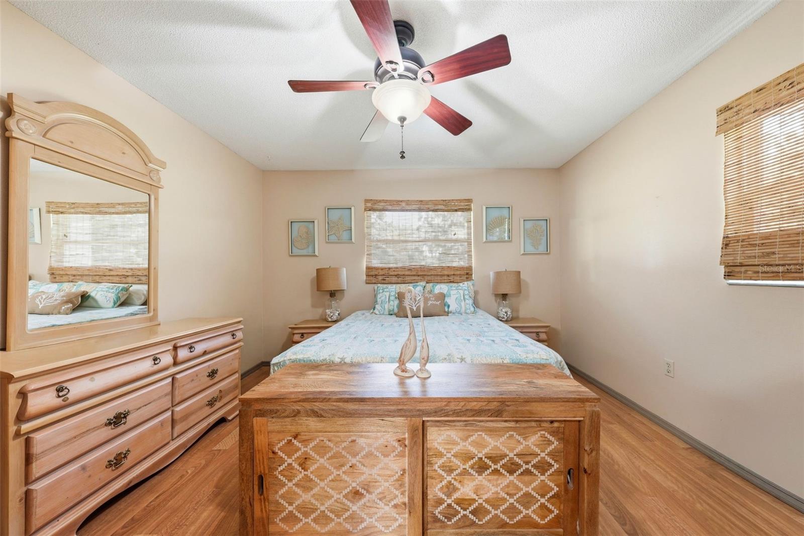 37237 GRAYS AIRPORT RD, LADY LAKE, FL, 32159