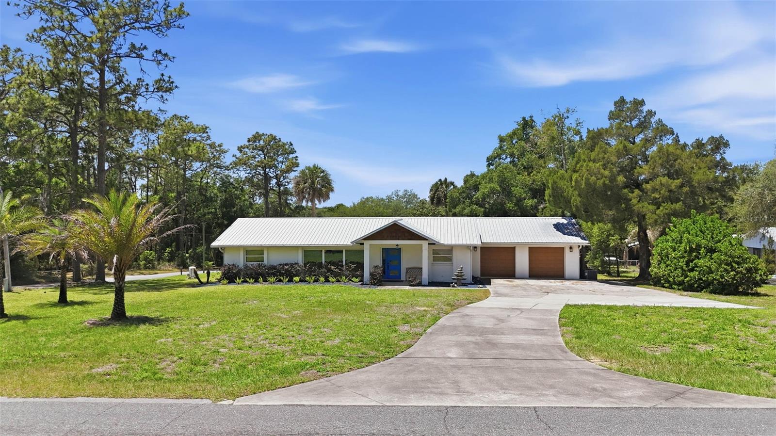 37237 GRAYS AIRPORT RD, LADY LAKE, FL, 32159