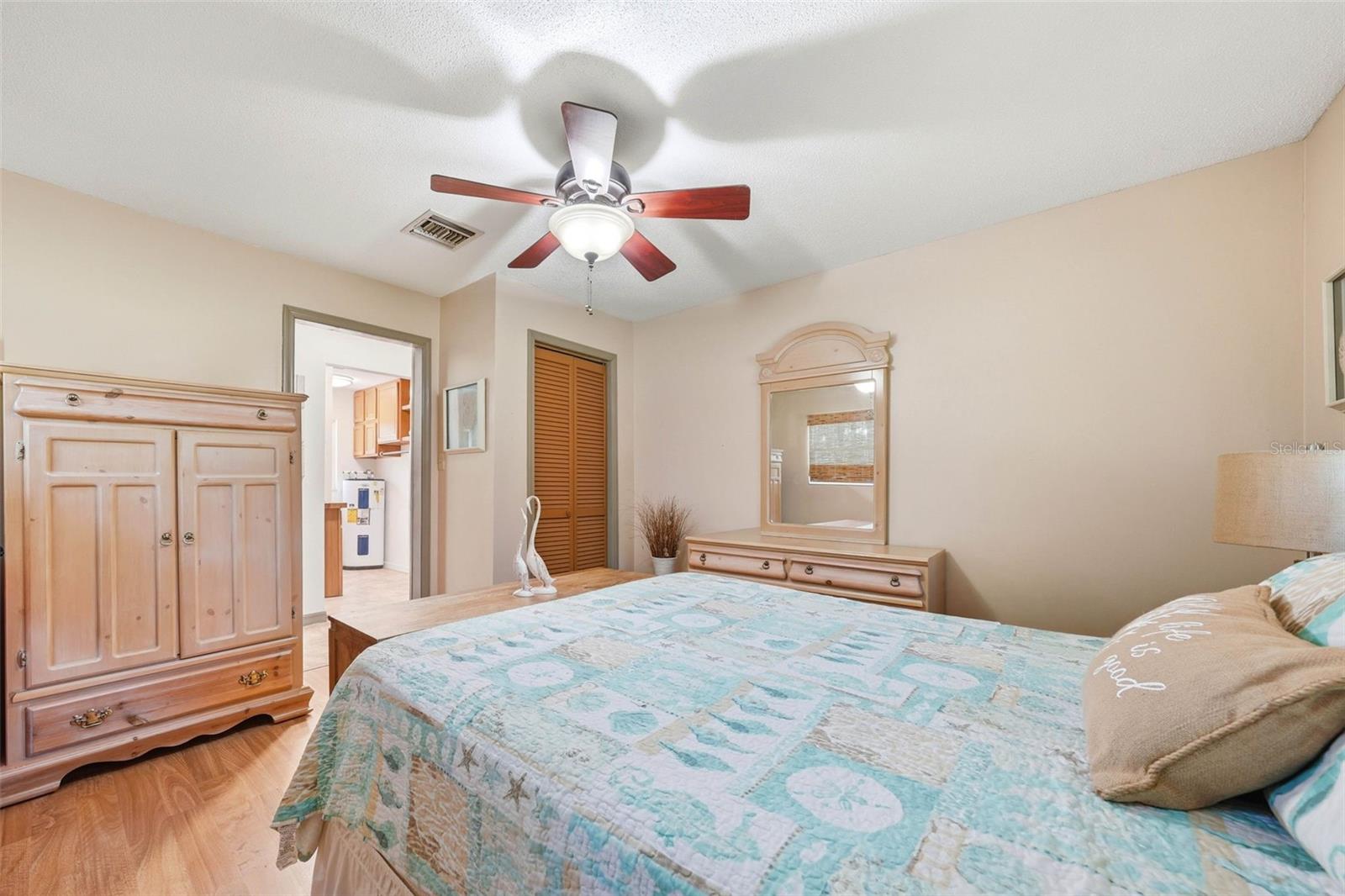 37237 GRAYS AIRPORT RD, LADY LAKE, FL, 32159