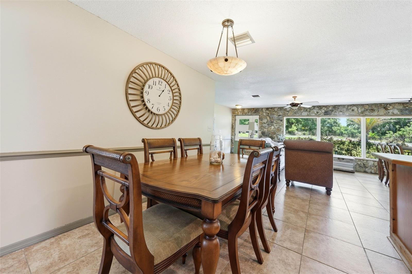 37237 GRAYS AIRPORT RD, LADY LAKE, FL, 32159