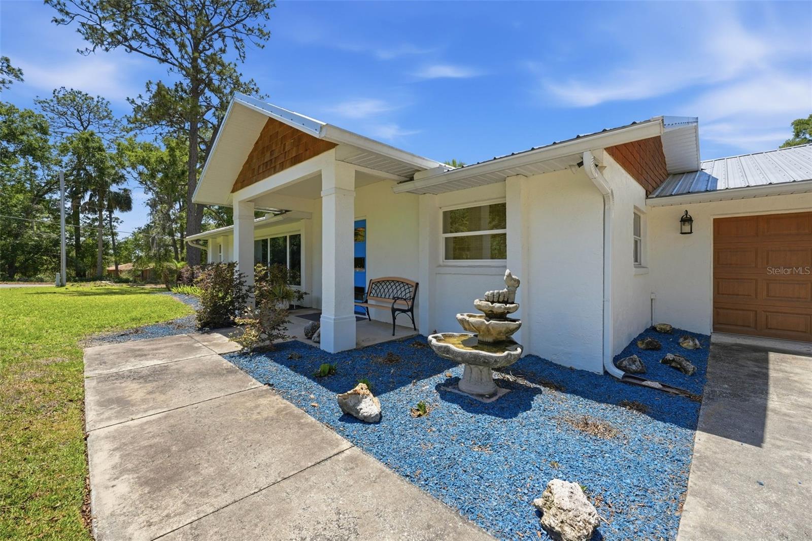 37237 GRAYS AIRPORT RD, LADY LAKE, FL, 32159