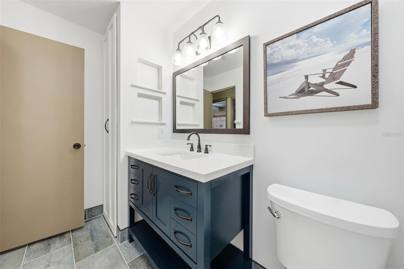 37237 GRAYS AIRPORT RD, LADY LAKE, FL, 32159