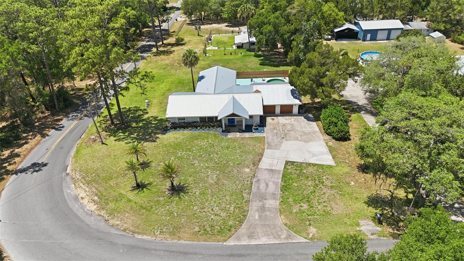 37237 GRAYS AIRPORT RD, LADY LAKE, FL, 32159