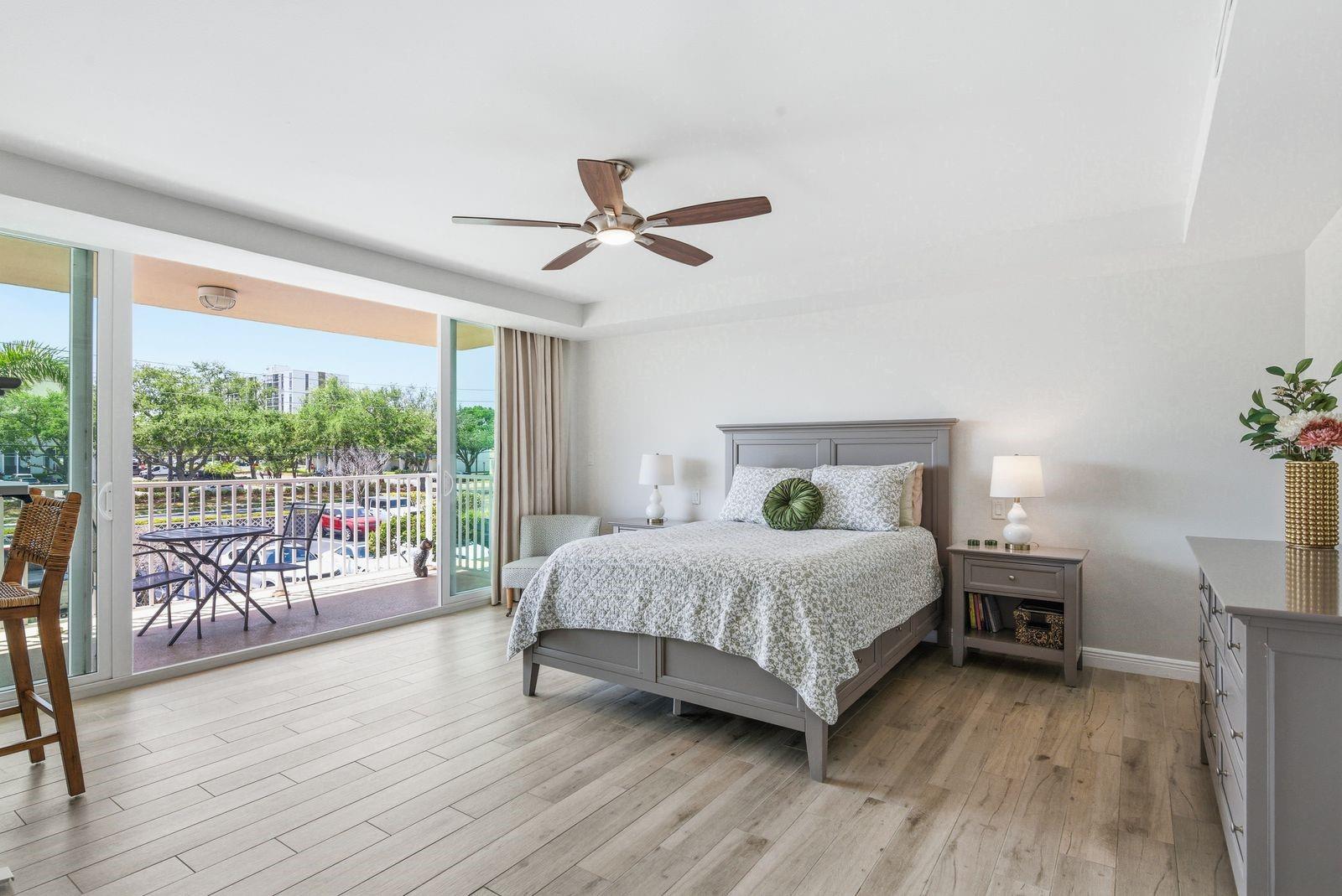 223 ISLAND WAY #2D, CLEARWATER BEACH, FL, 33767