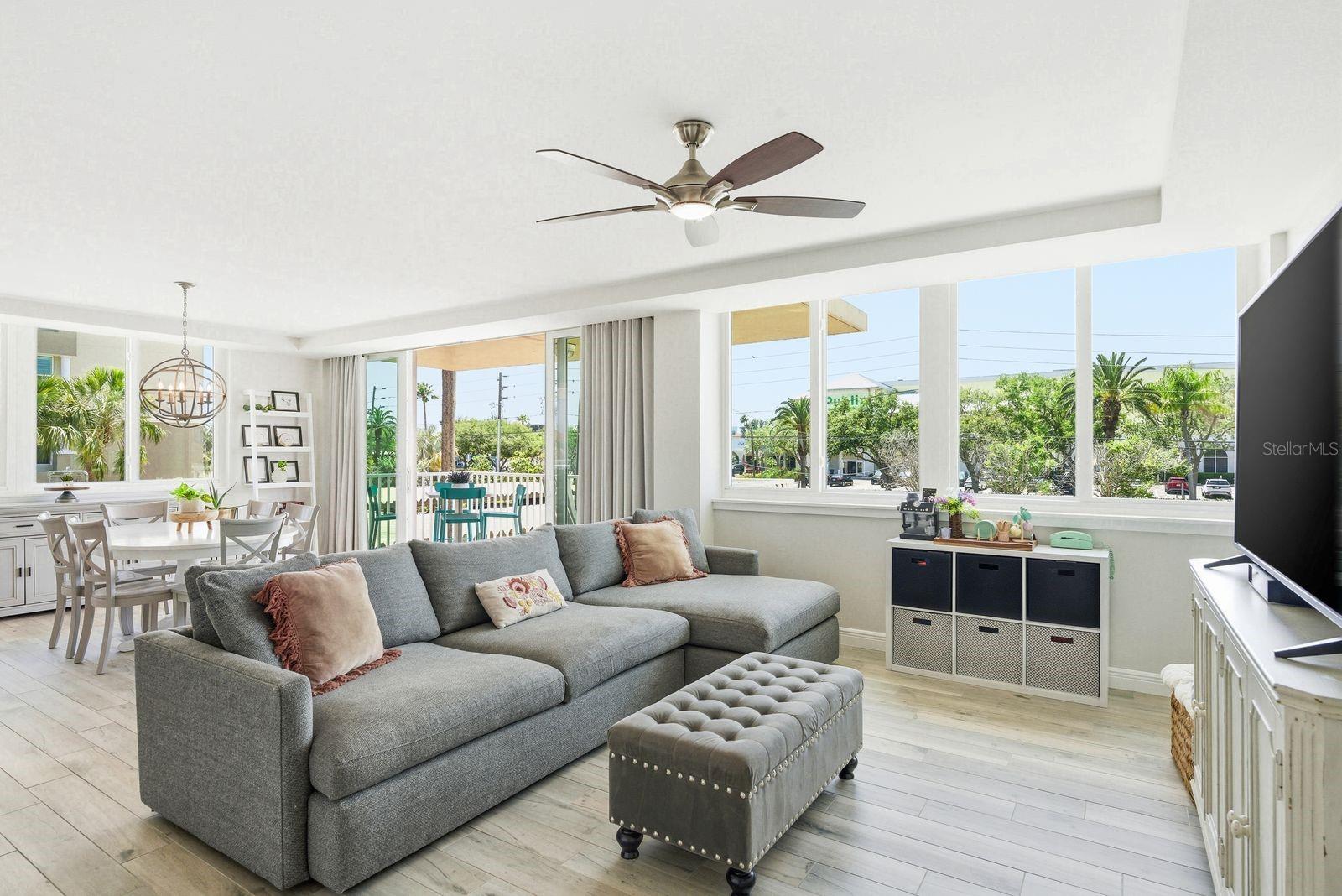 223 ISLAND WAY #2D, CLEARWATER BEACH, FL, 33767