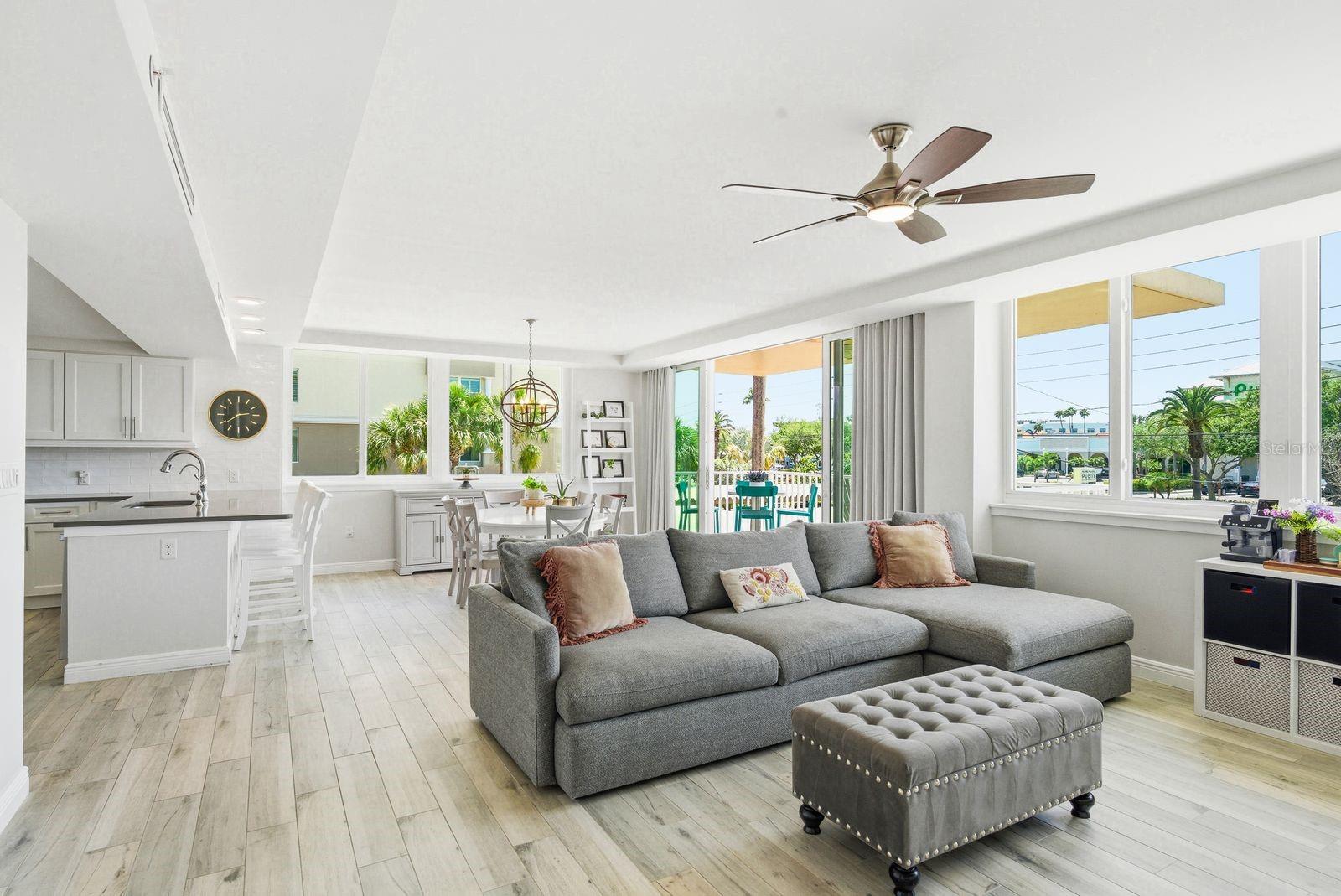 223 ISLAND WAY #2D, CLEARWATER BEACH, FL, 33767